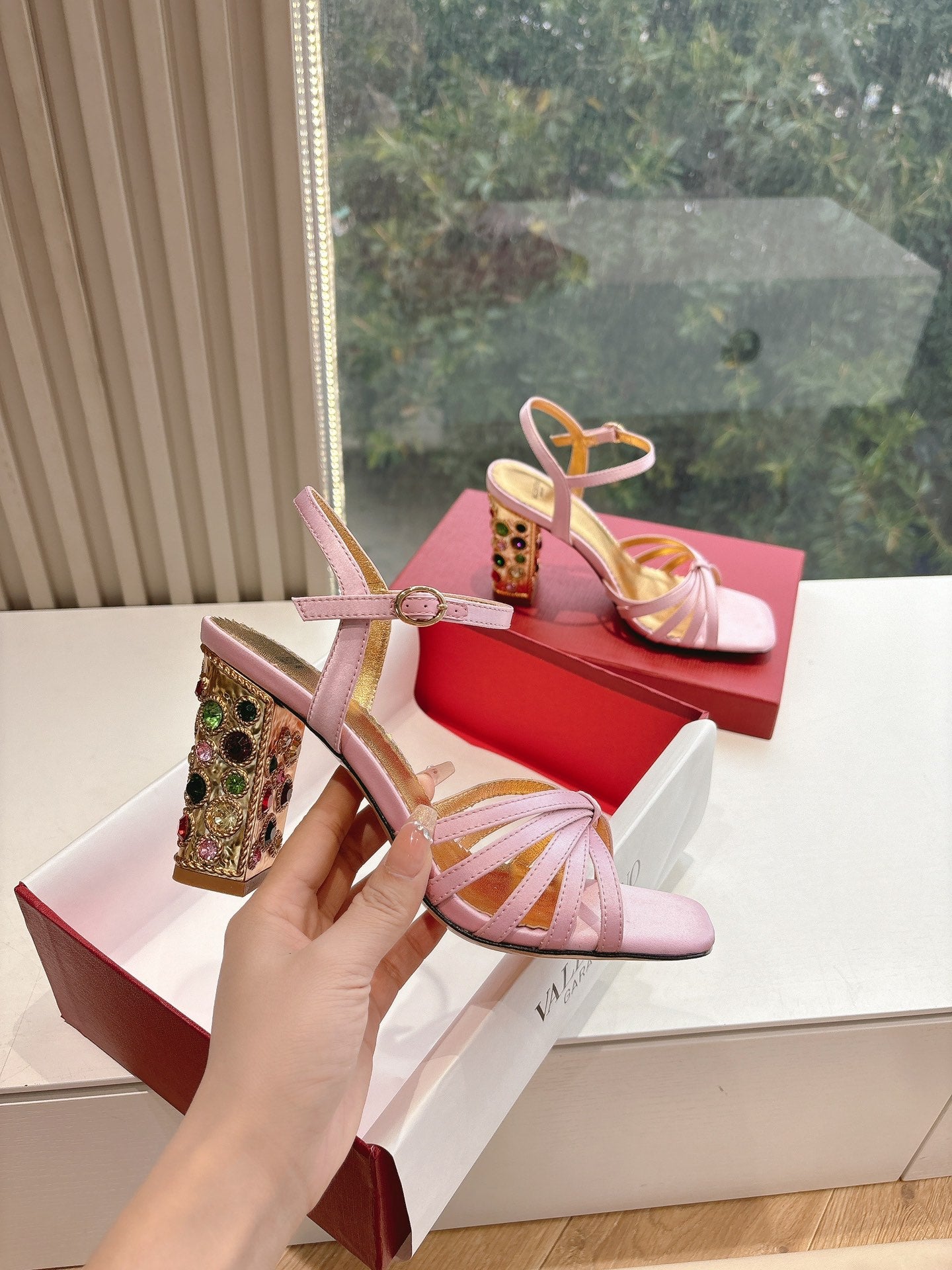LuxluxHouse Best Quality Valentino Women Shoes