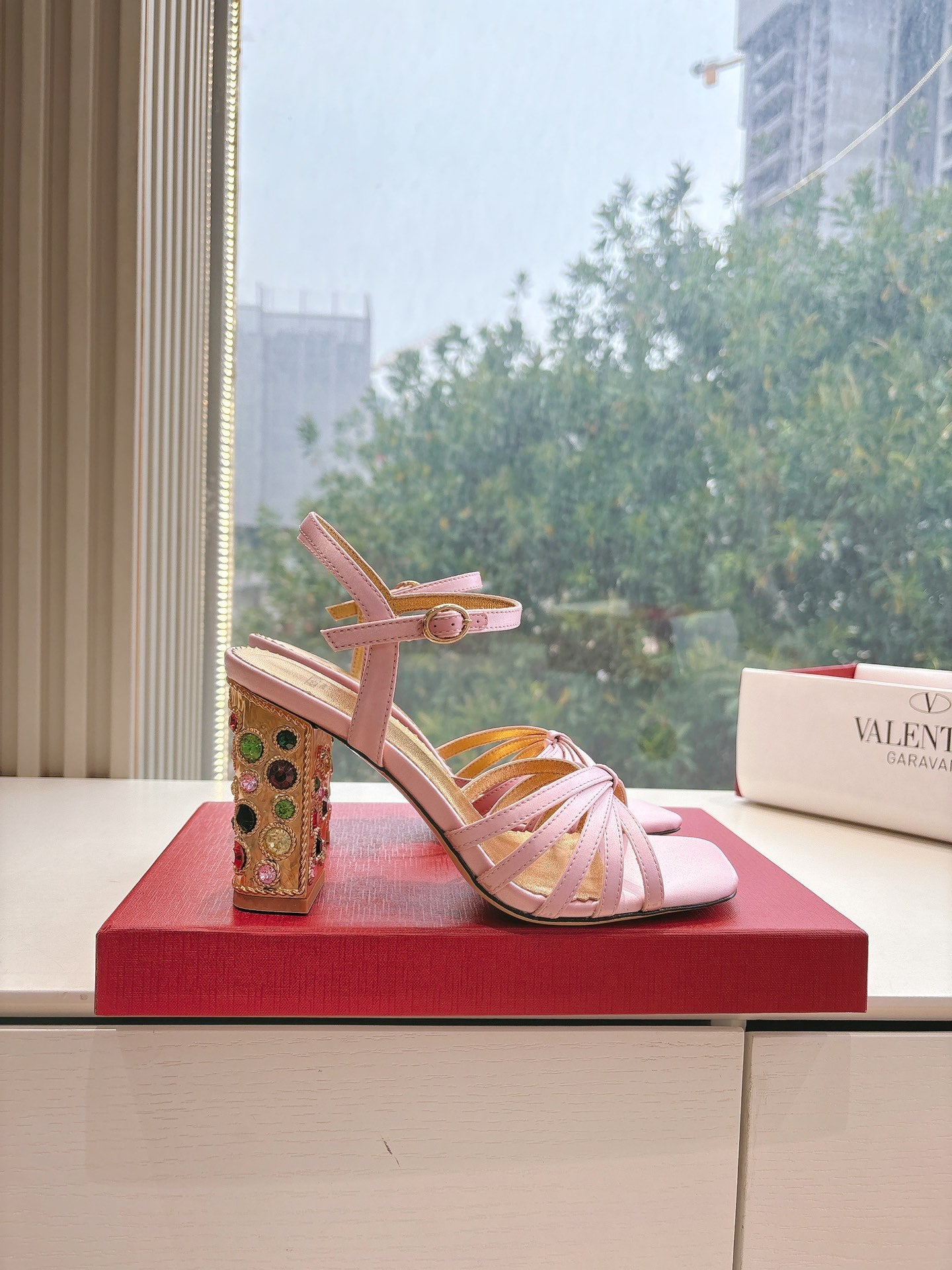 LuxluxHouse Best Quality Valentino Women Shoes