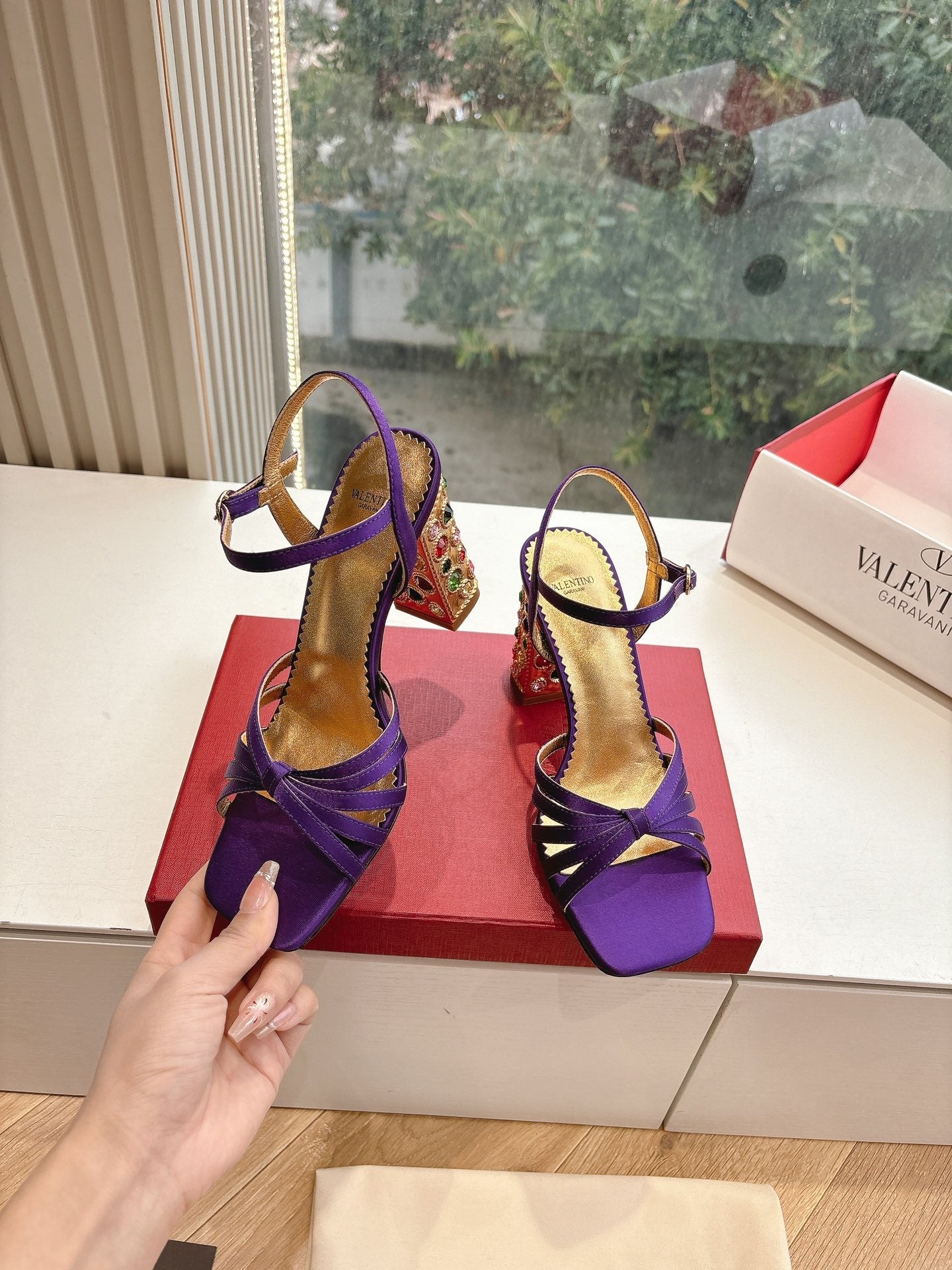 LuxluxHouse Best Quality Valentino Women Shoes