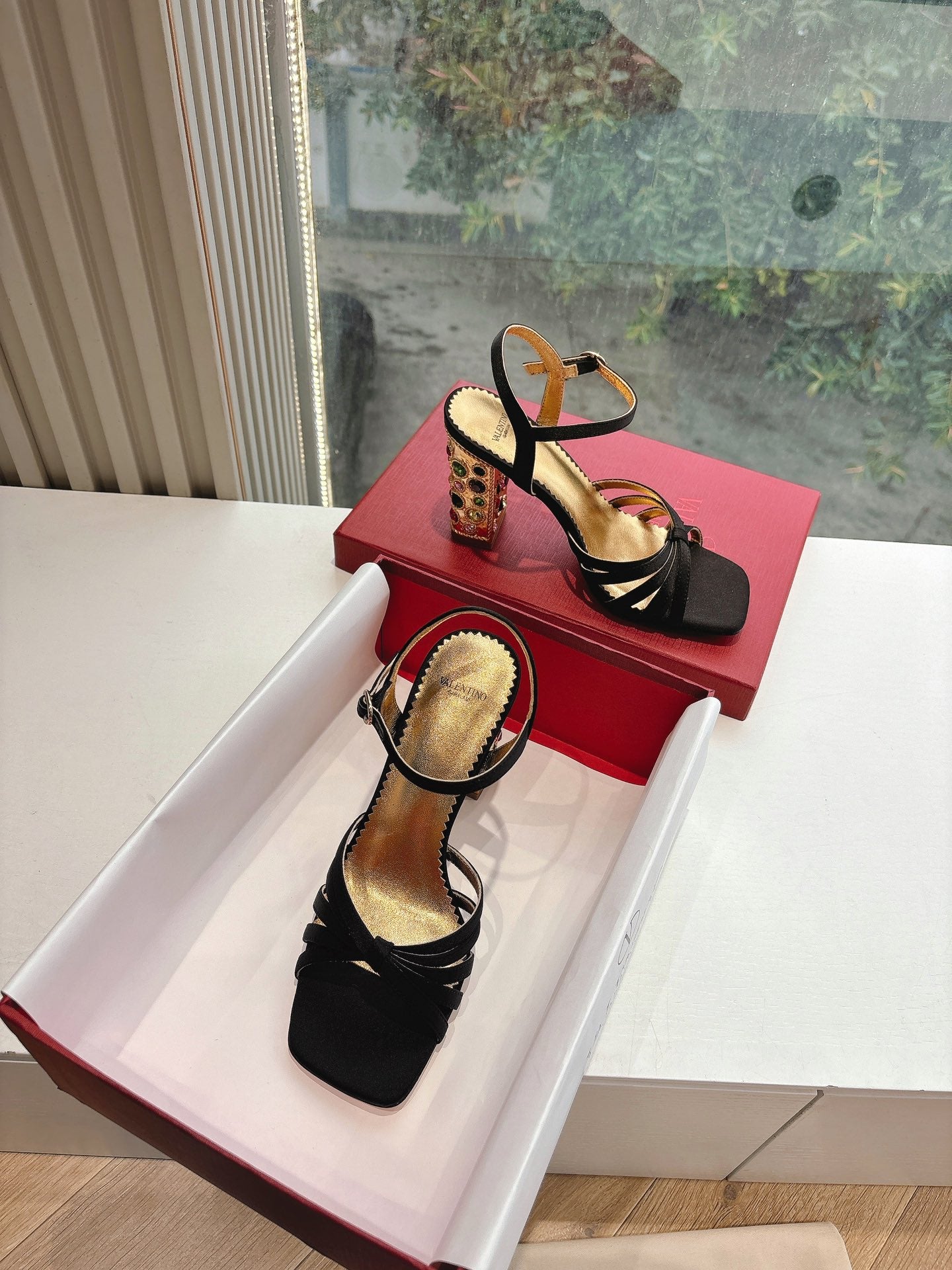 LuxluxHouse Best Quality Valentino Women Shoes
