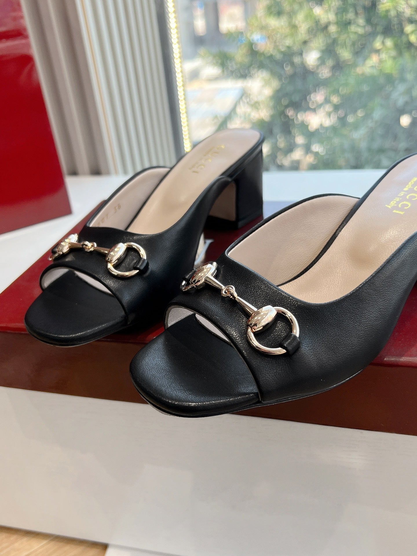 LuxluxHouse Best Quality Gucci Women Shoes