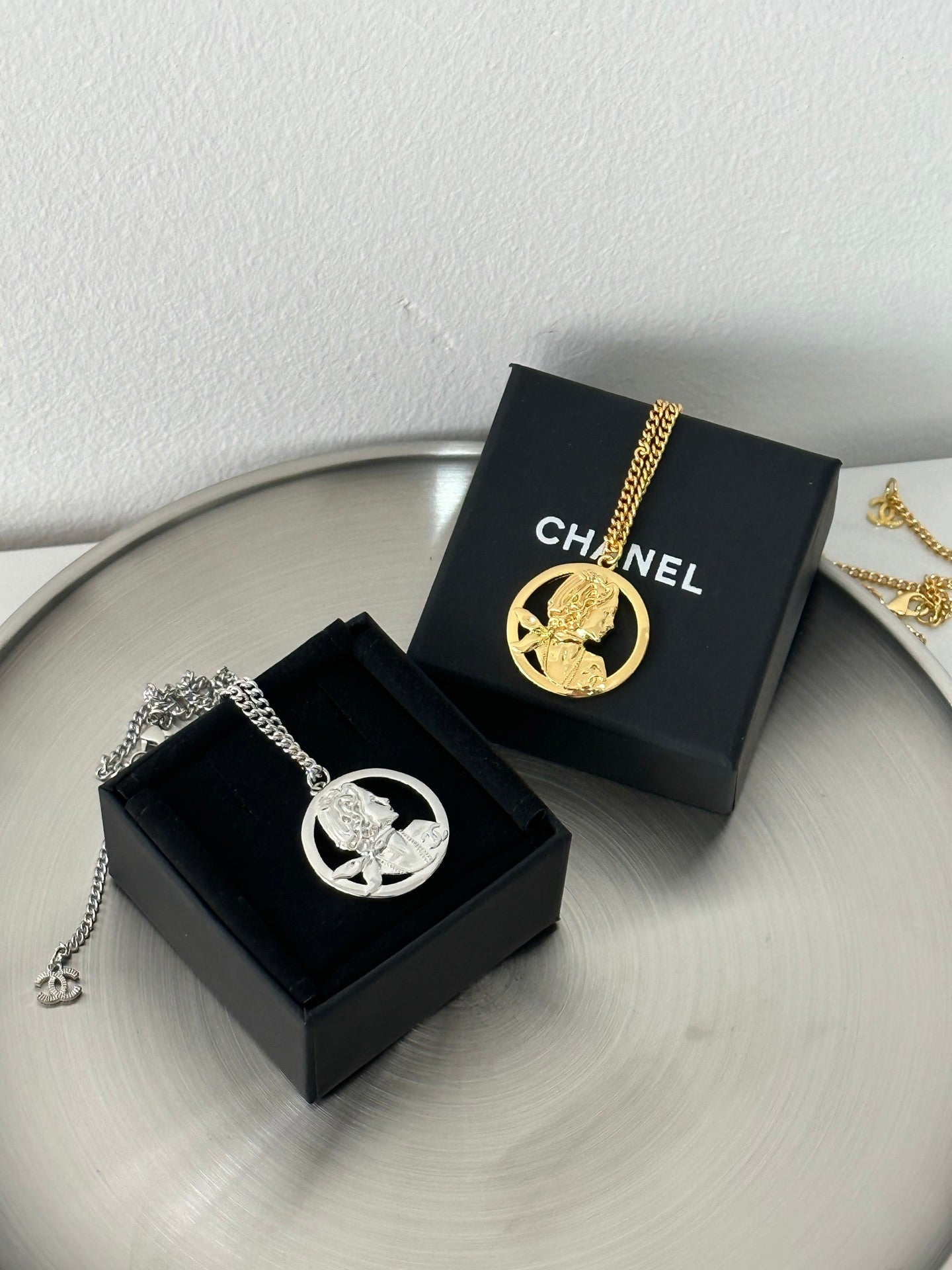 LuxluxHouse Low Price And High Quality Accessories Chanel