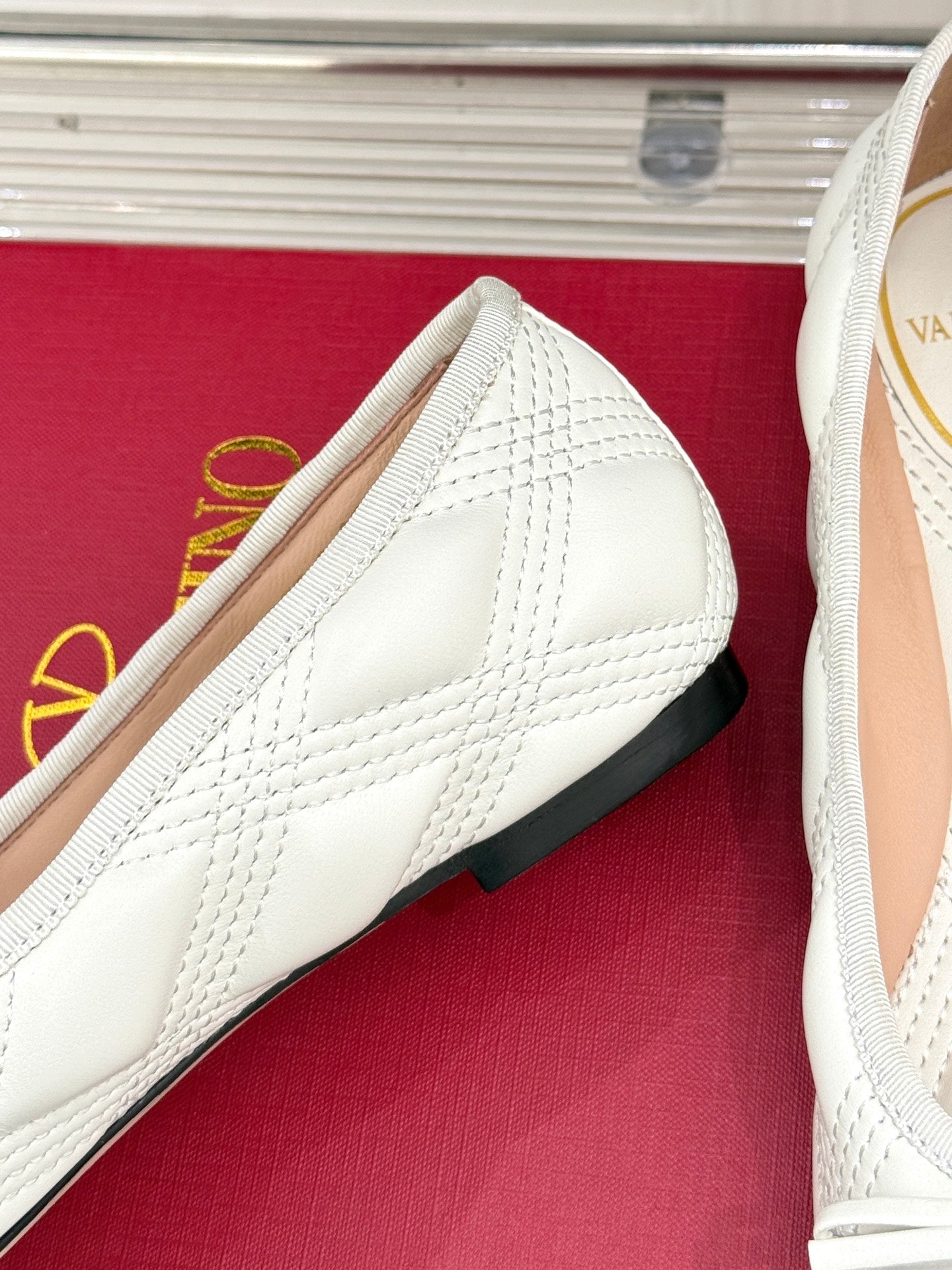 LuxluxHouse Best Quality Valentino Women Shoes