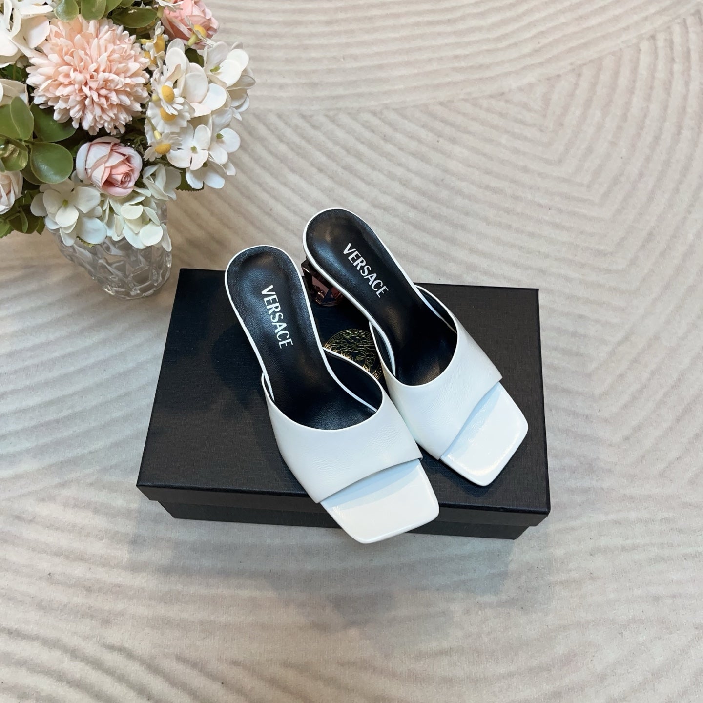 LuxluxHouse Best Quality Versace Women Shoes