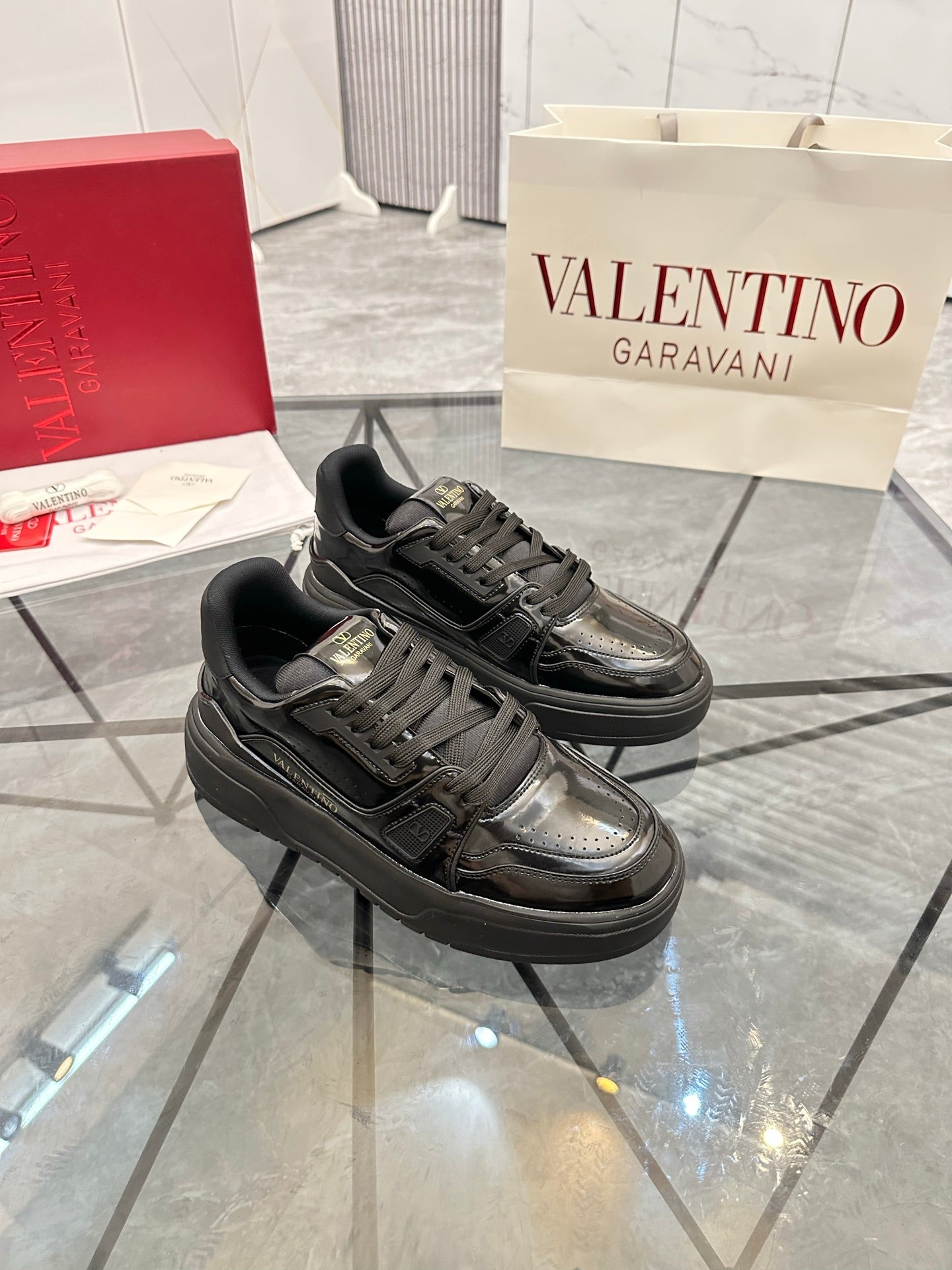 LuxluxHouse Best Quality Shoes Valentino