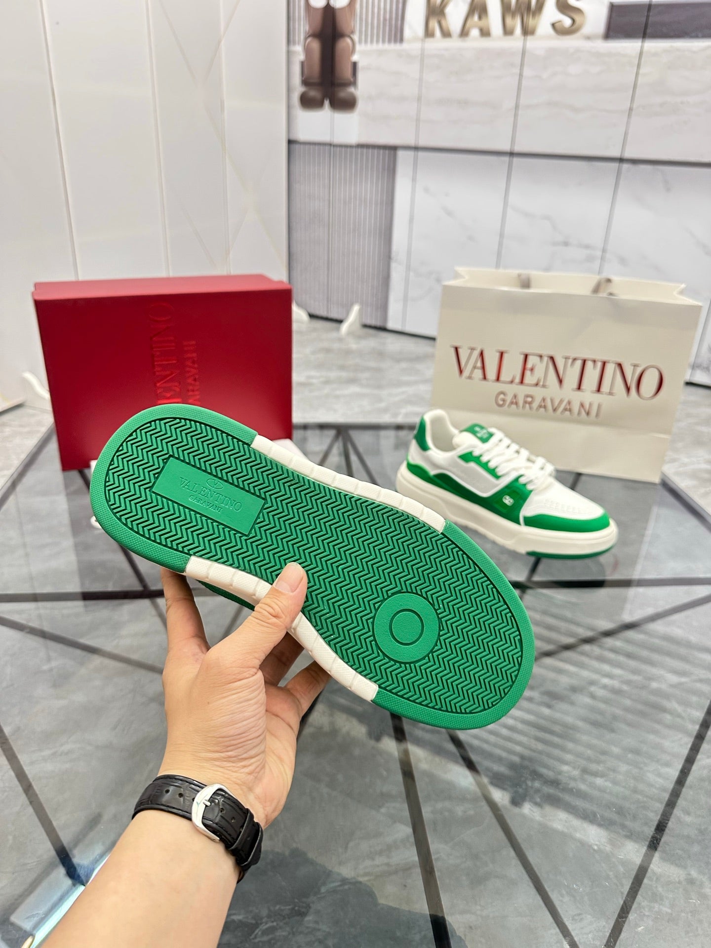 LuxluxHouse Best Quality Shoes Valentino