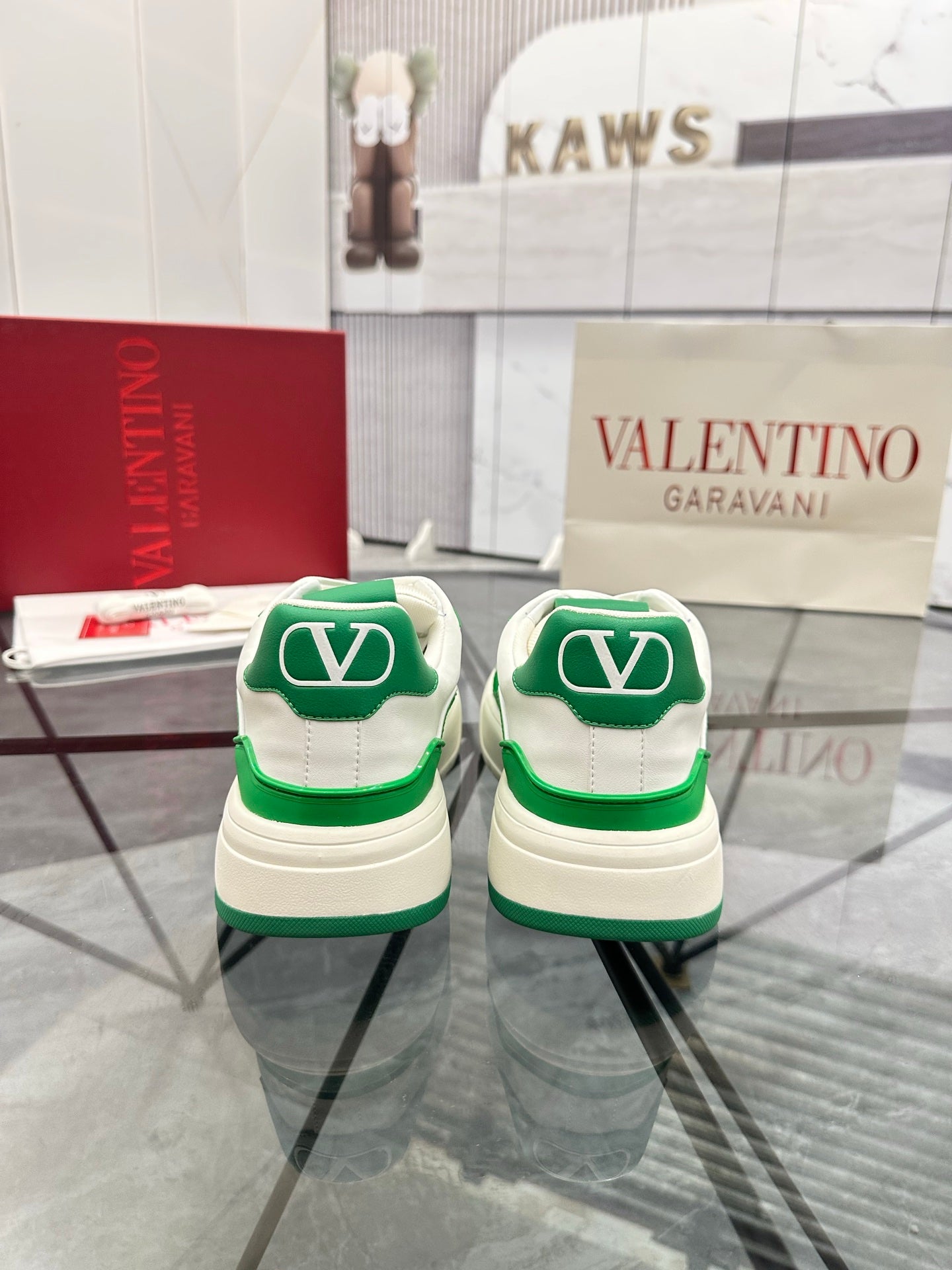 LuxluxHouse Best Quality Shoes Valentino