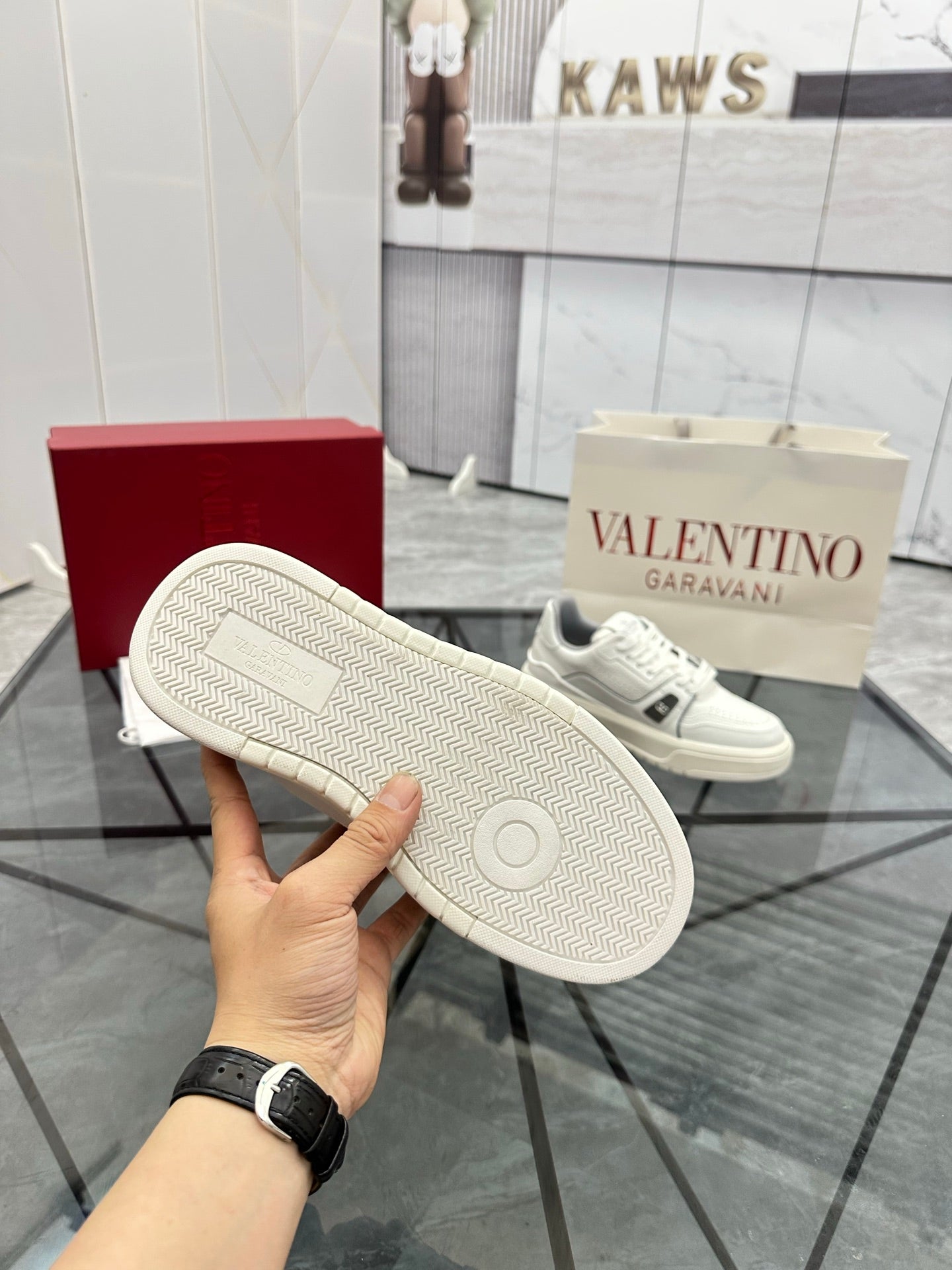 LuxluxHouse Best Quality Shoes Valentino