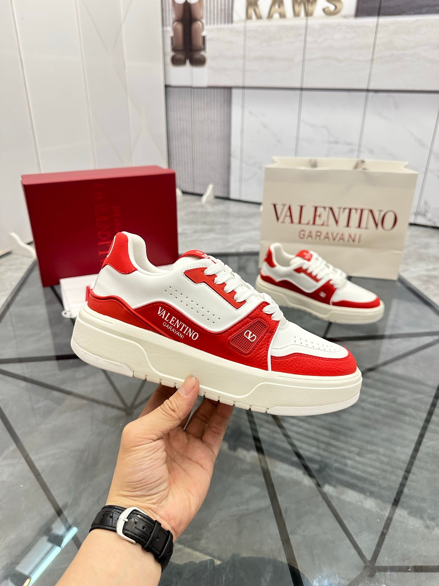 LuxluxHouse Best Quality Shoes Valentino