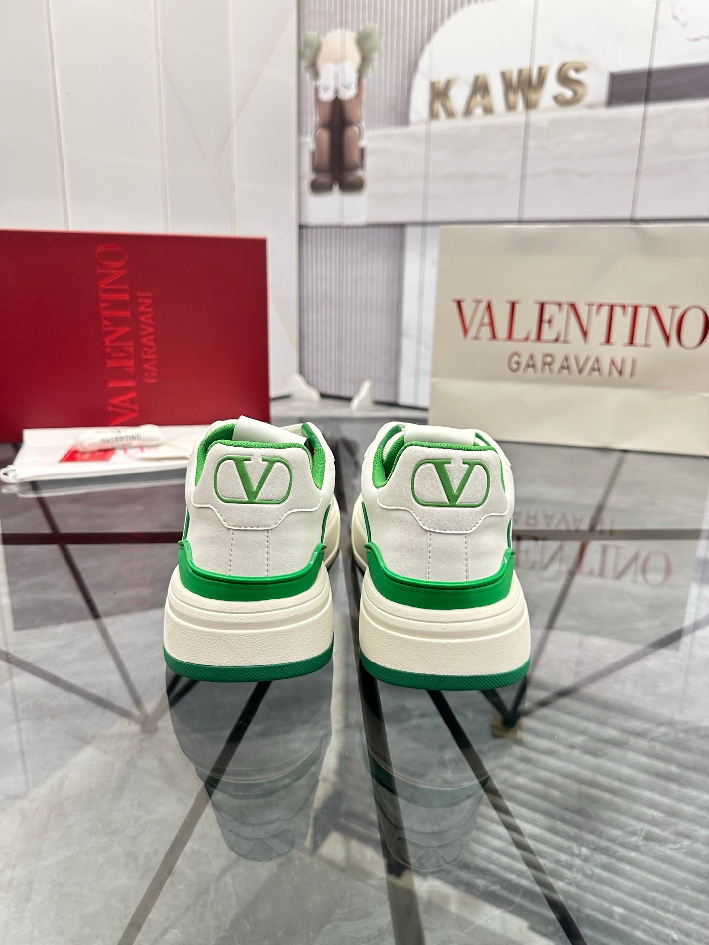 LuxluxHouse Best Quality Shoes Valentino