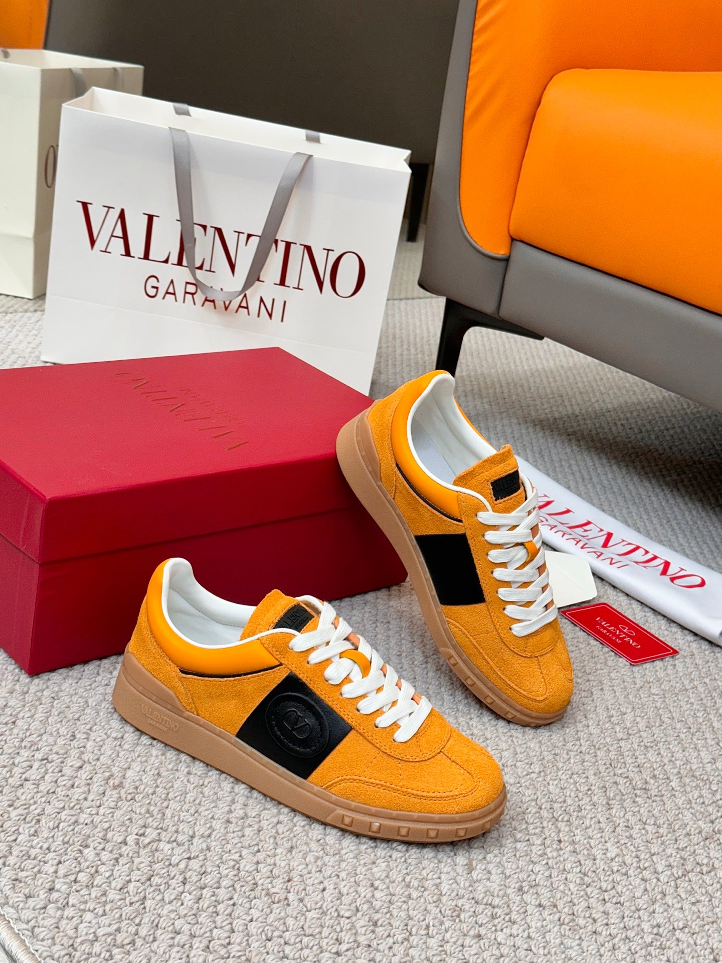 LuxluxHouse Best Quality Shoes Valentino