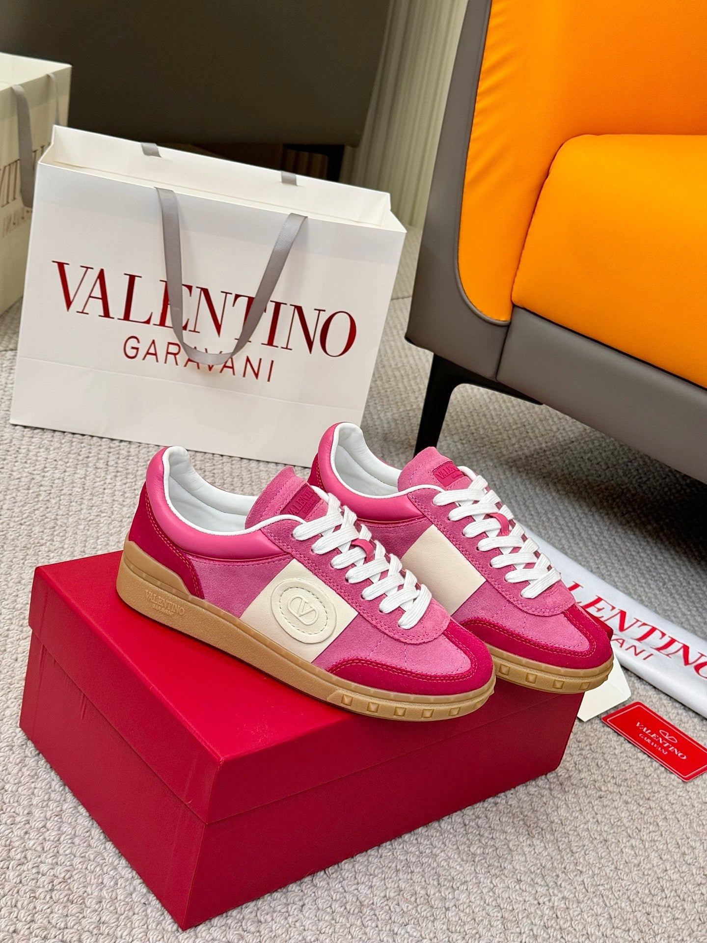 LuxluxHouse Best Quality Shoes Valentino