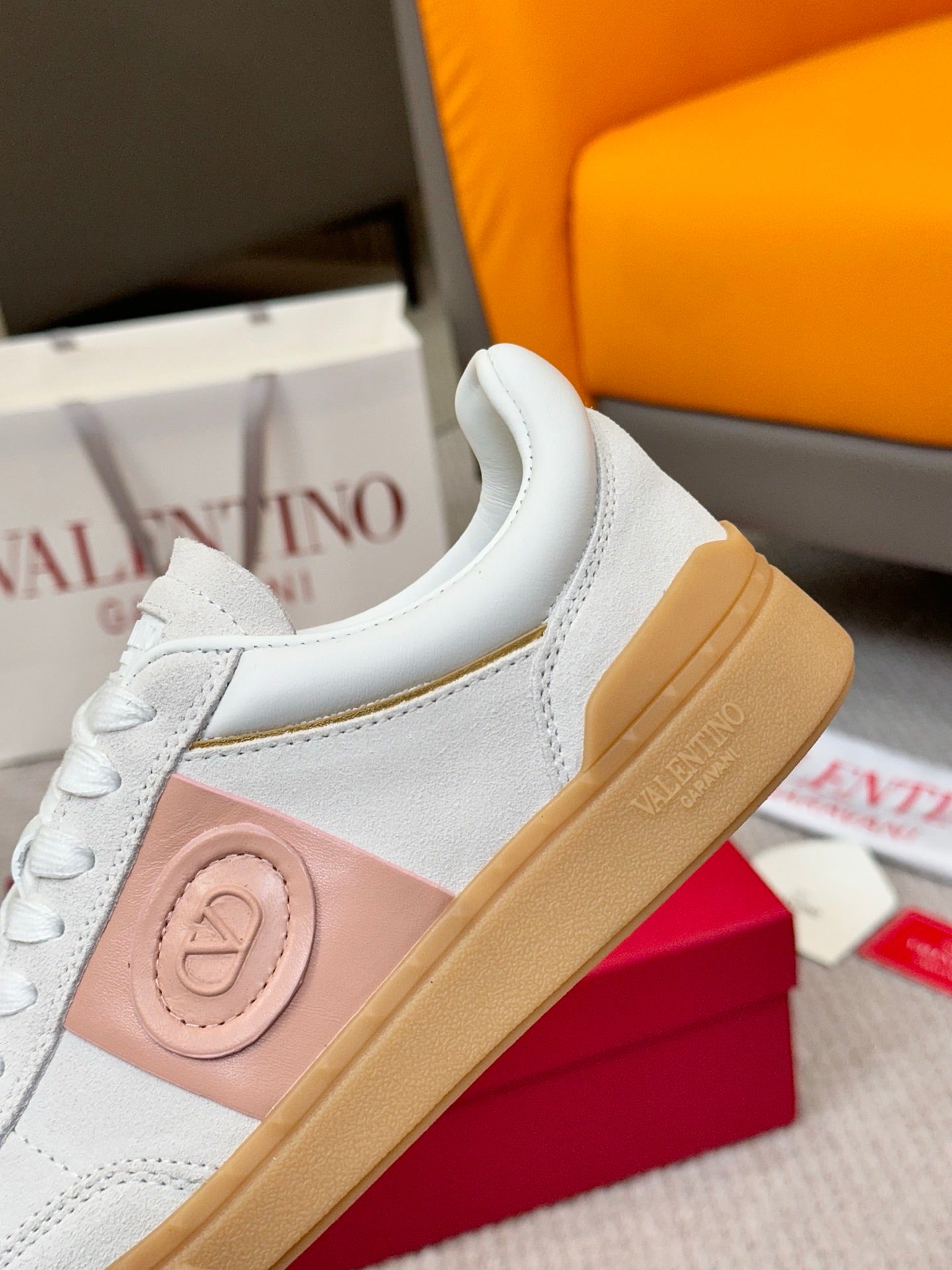 LuxluxHouse Best Quality Shoes Valentino