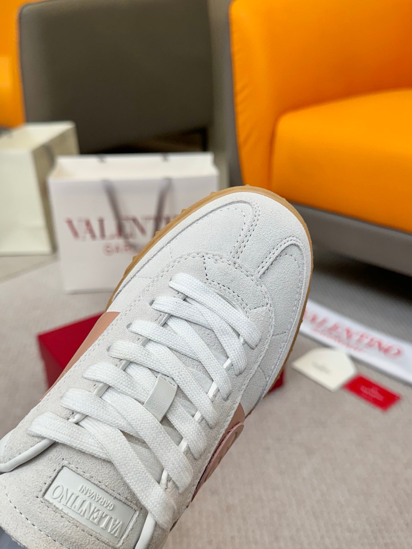 LuxluxHouse Best Quality Shoes Valentino