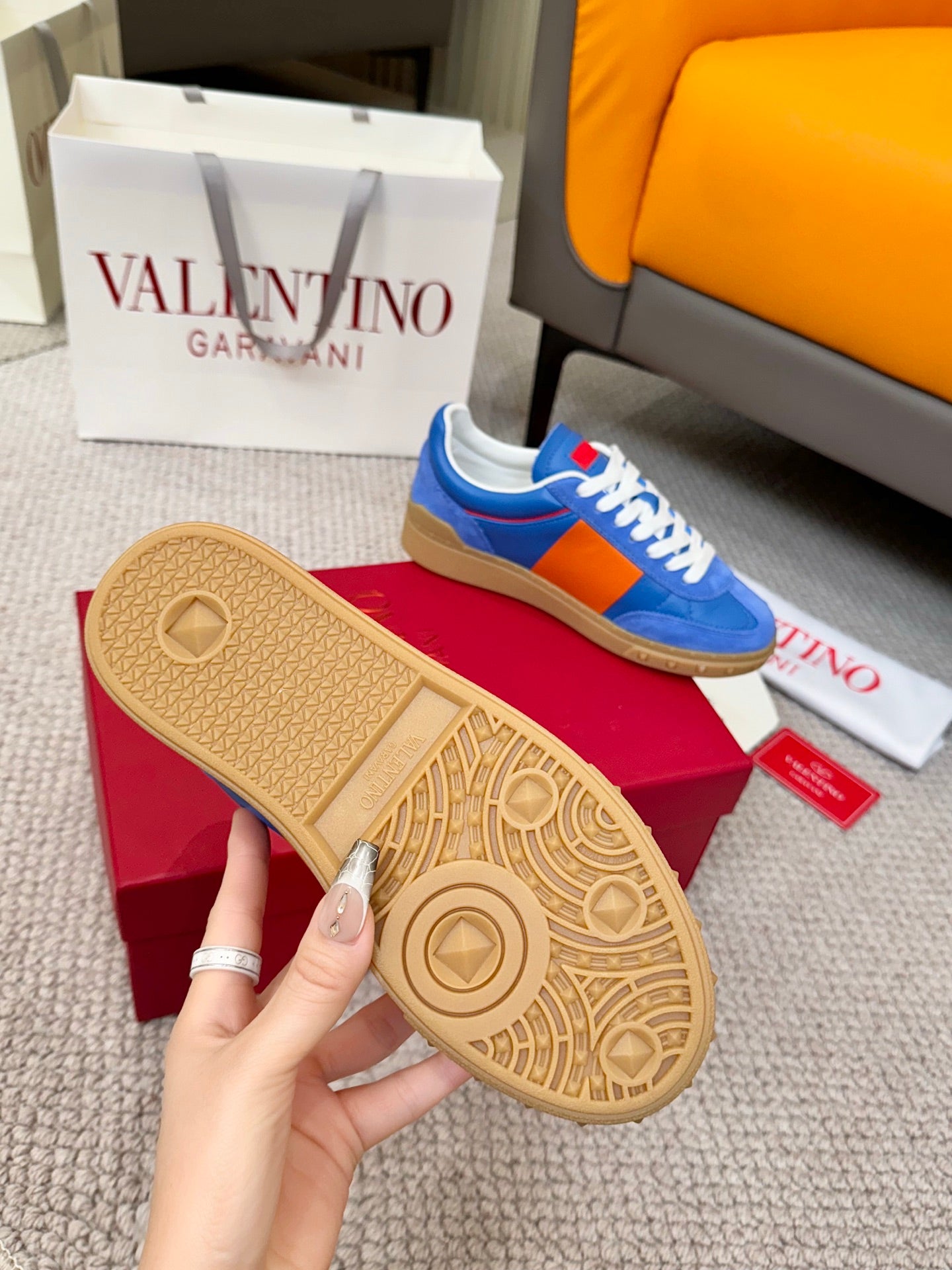 LuxluxHouse Best Quality Shoes Valentino