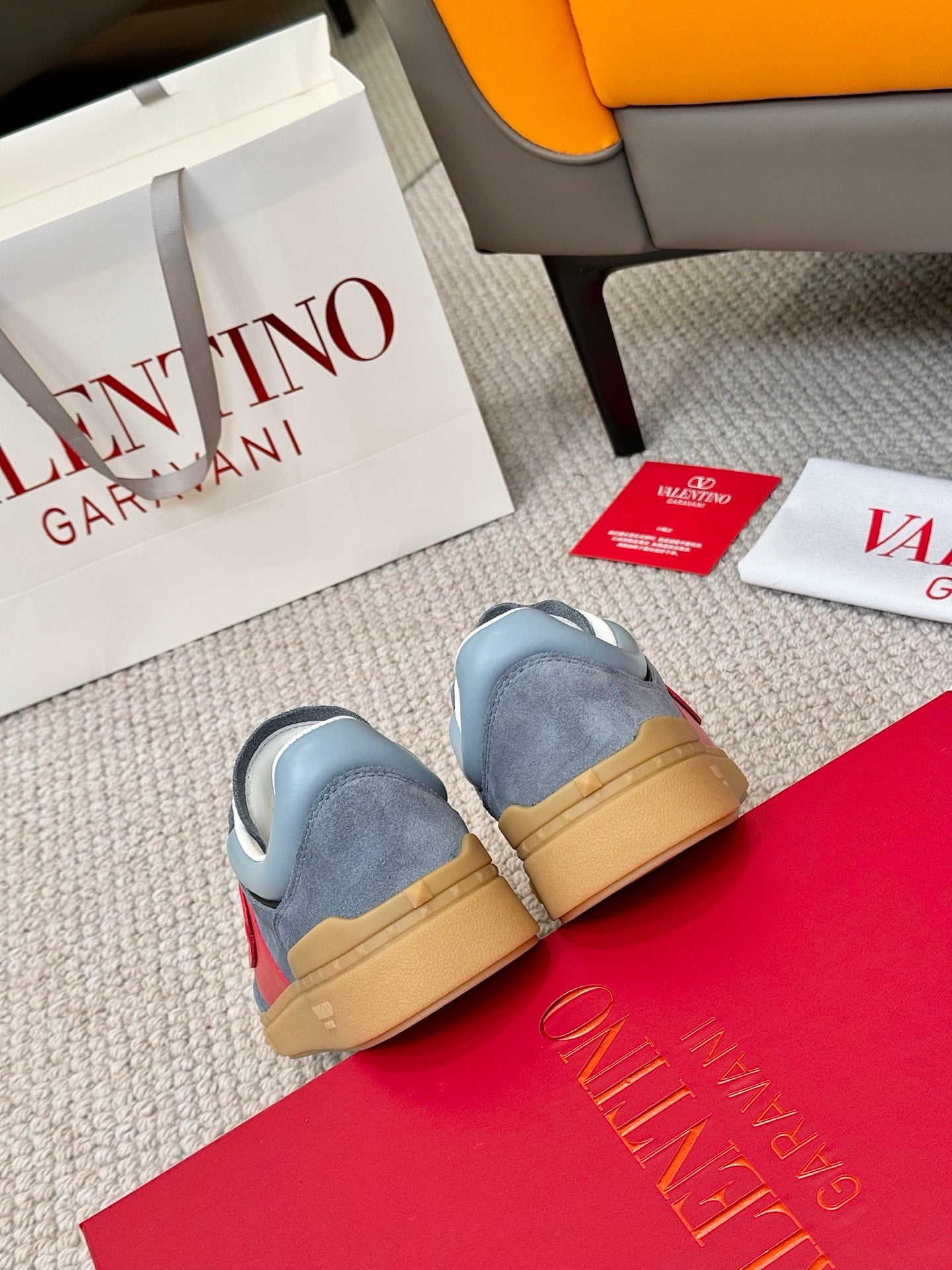 LuxluxHouse Best Quality Shoes Valentino