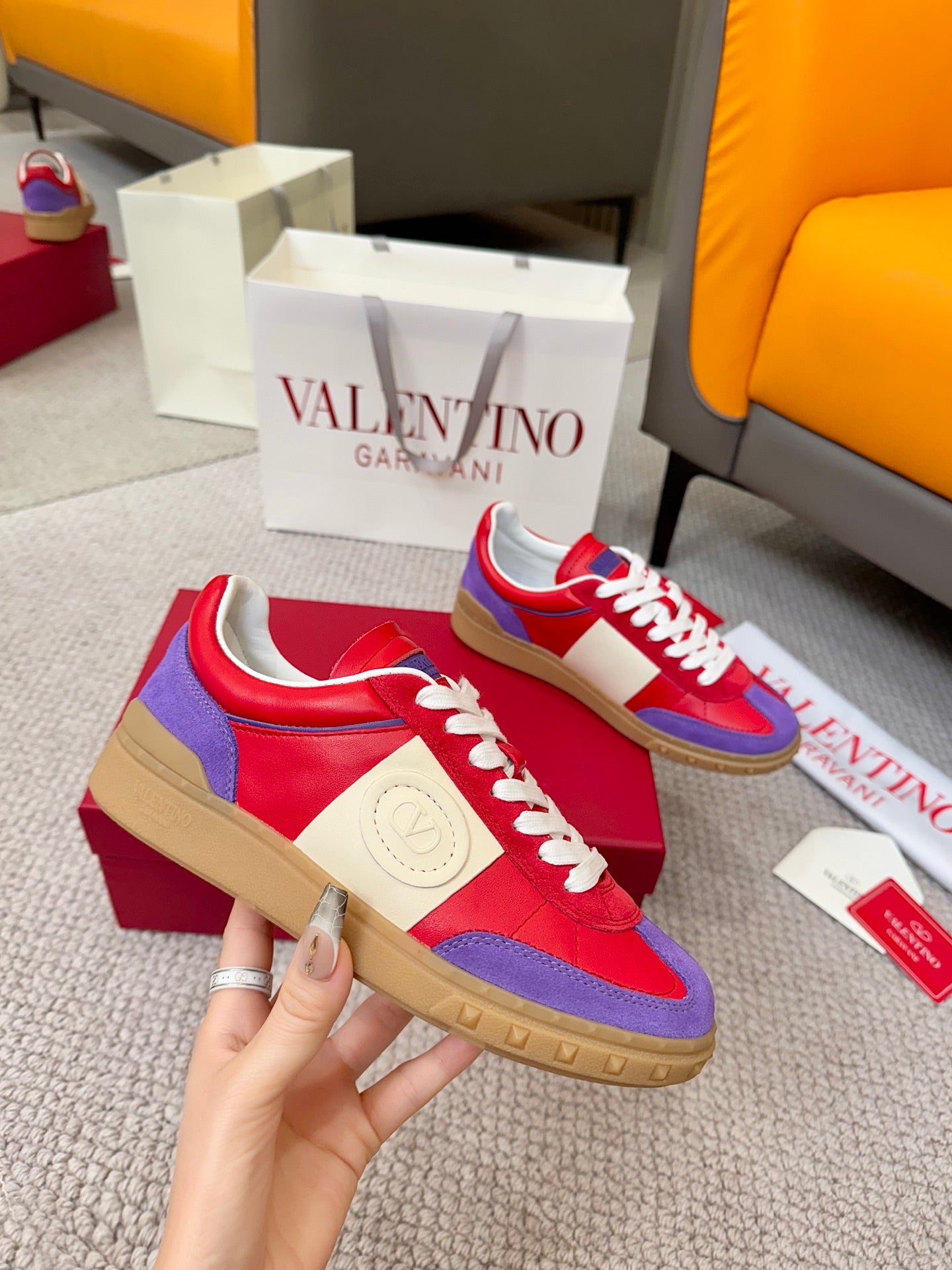 LuxluxHouse Best Quality Shoes Valentino