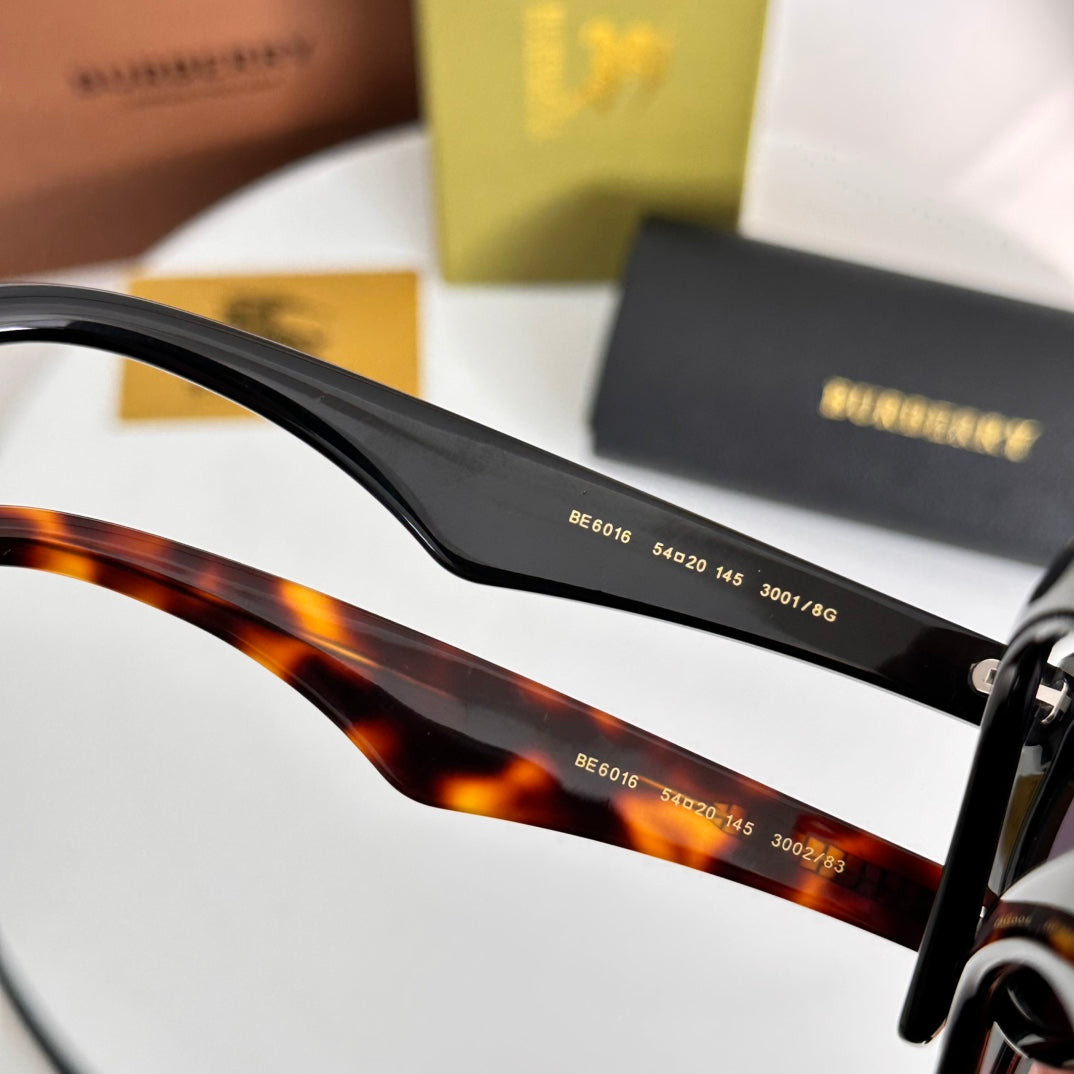 LuxluxHouse Best Quality Glasses Burberry