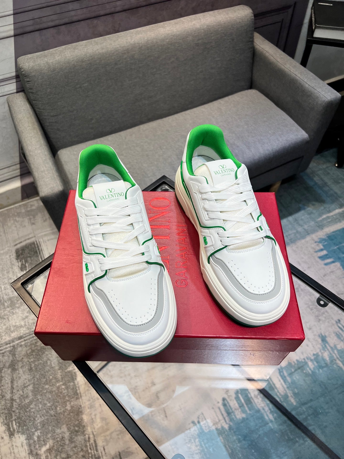 LuxluxHouse Best Quality Shoes Valentino