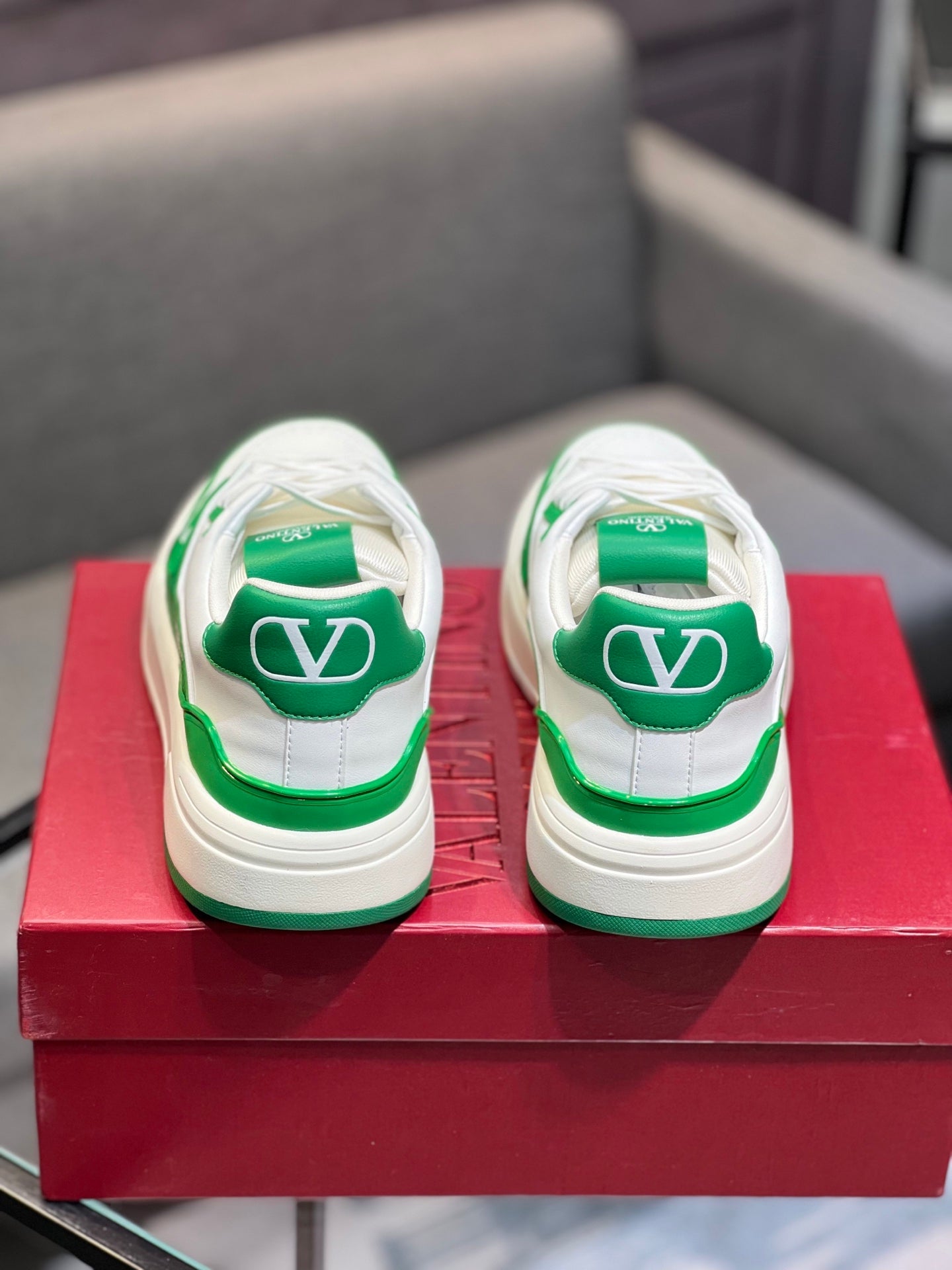 LuxluxHouse Best Quality Shoes Valentino