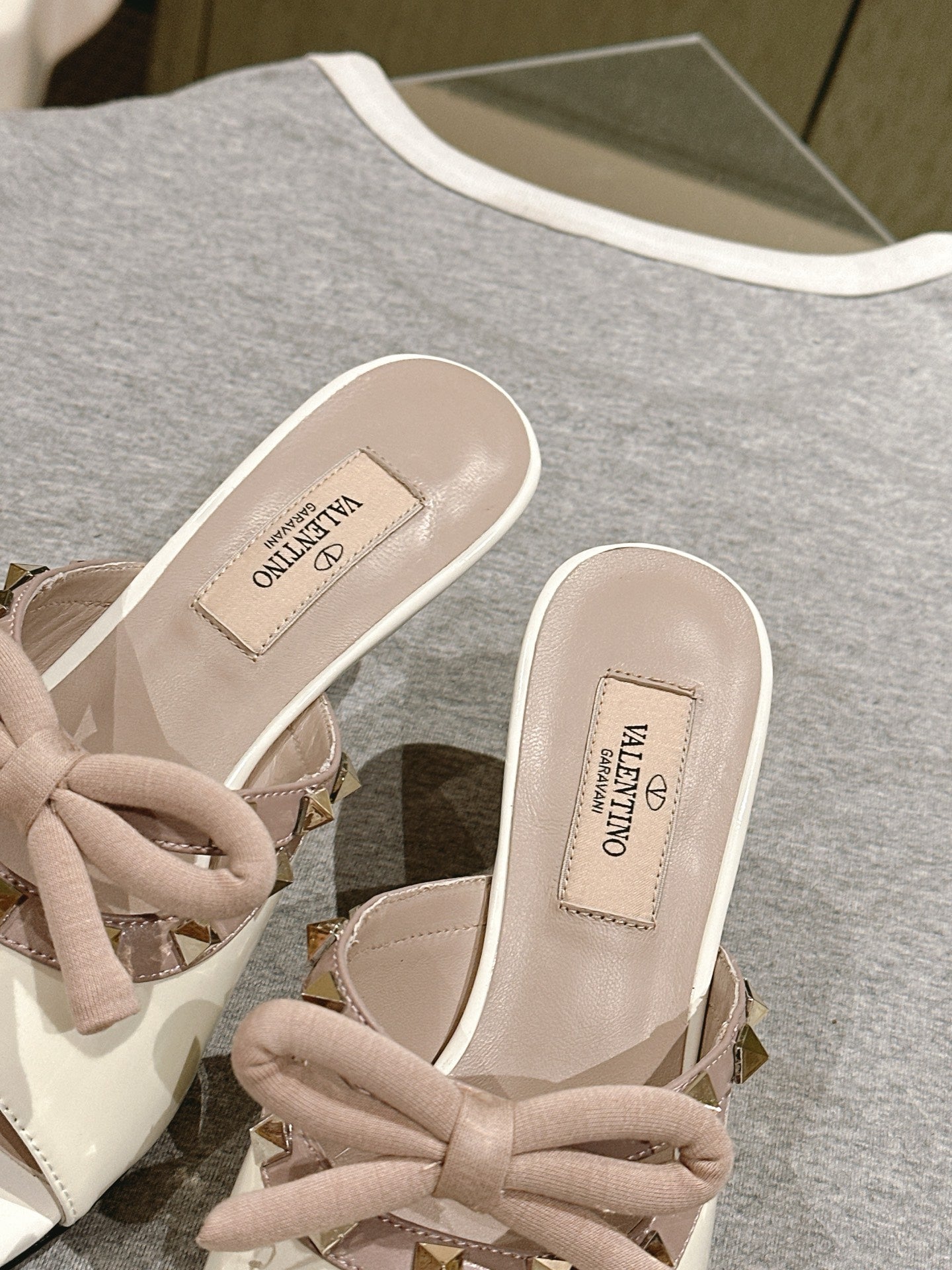 LuxluxHouse Best Quality Valentino Women Shoes