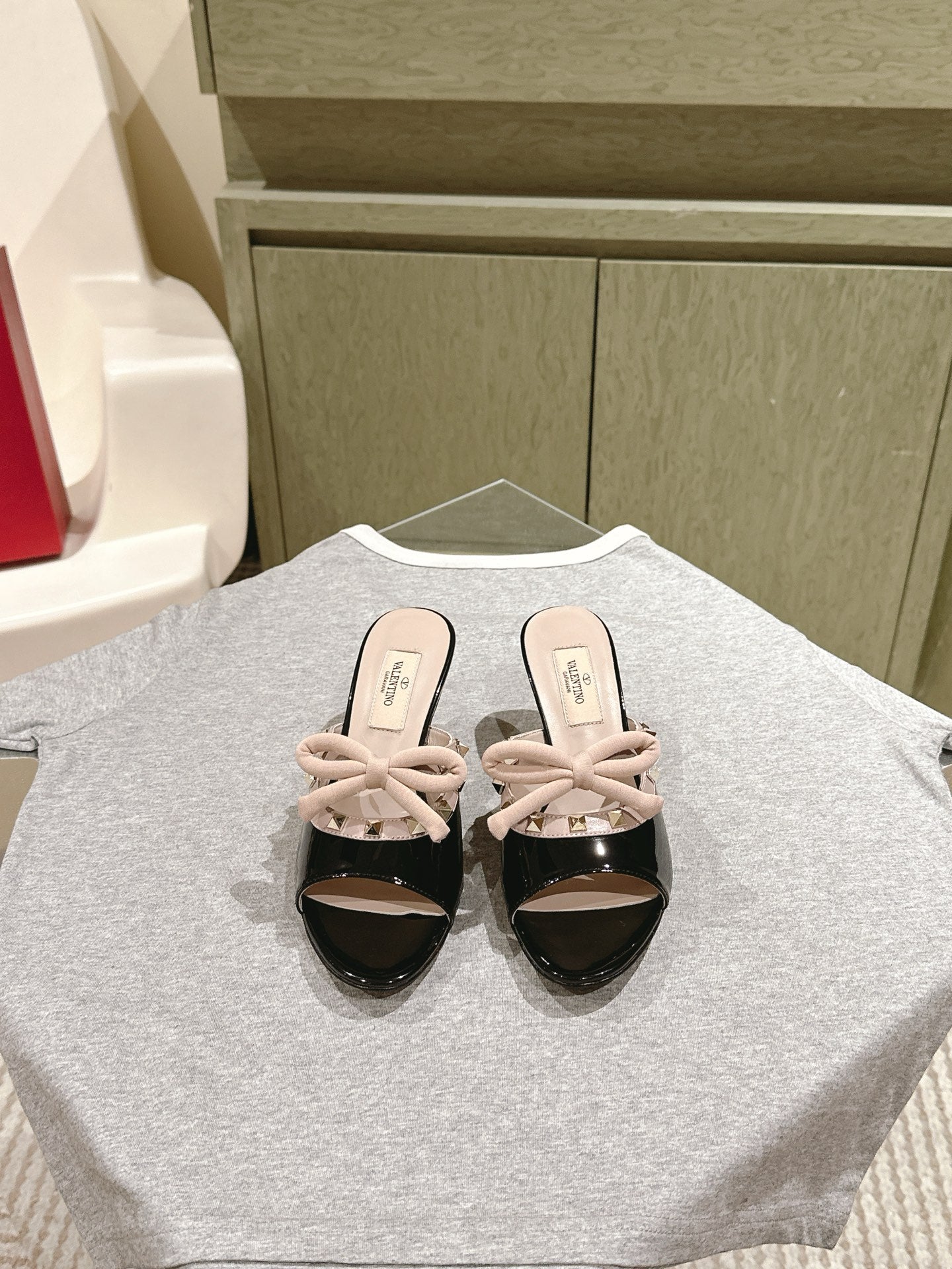 LuxluxHouse Best Quality Valentino Women Shoes