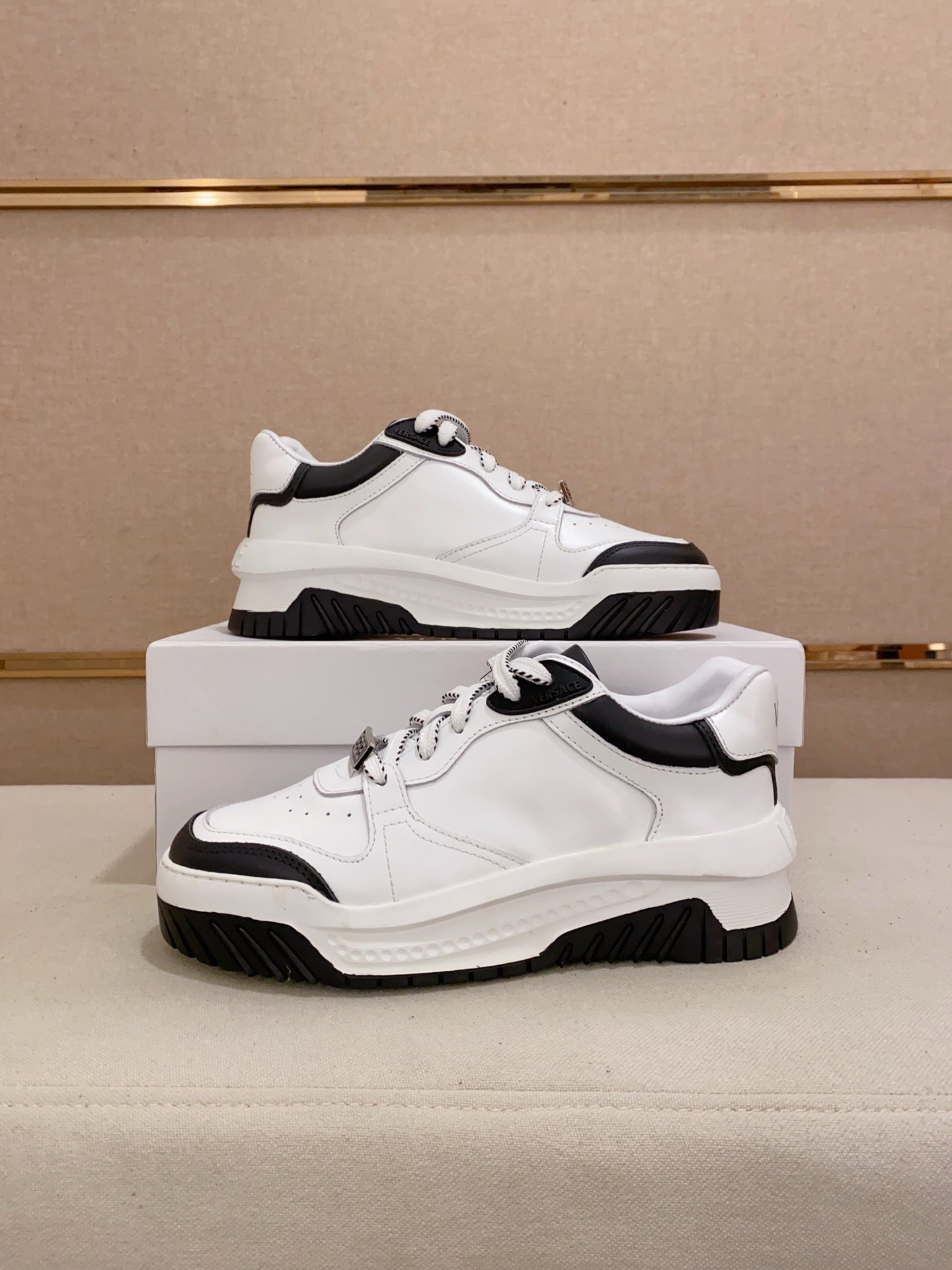 LuxluxHouse Best Quality Shoes Versace