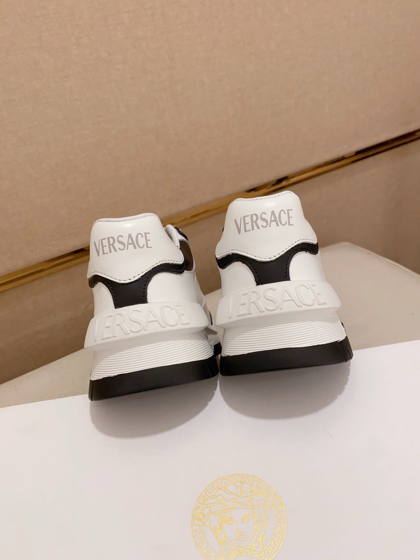 LuxluxHouse Best Quality Shoes Versace