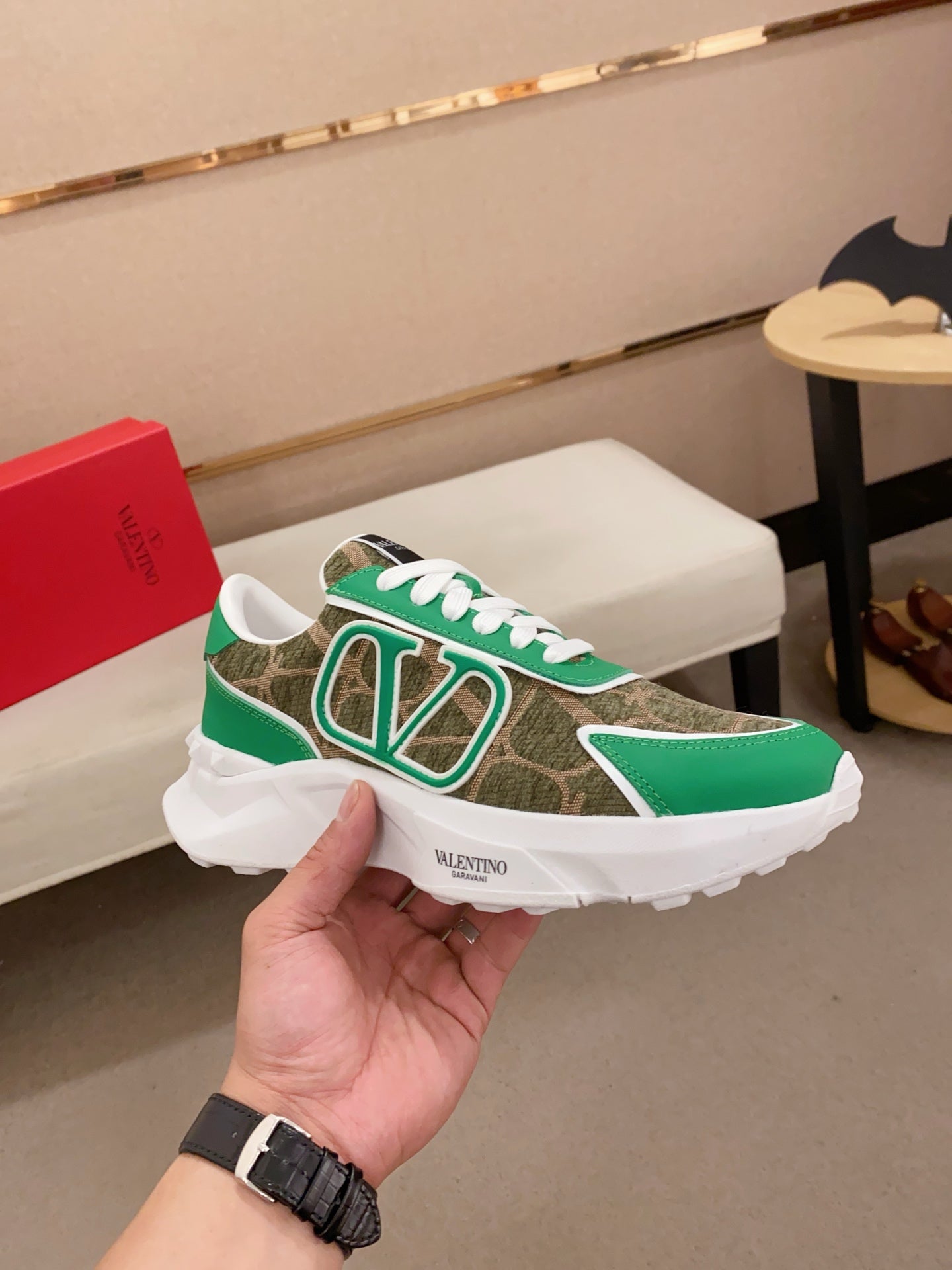 LuxluxHouse Best Quality Shoes Valentino