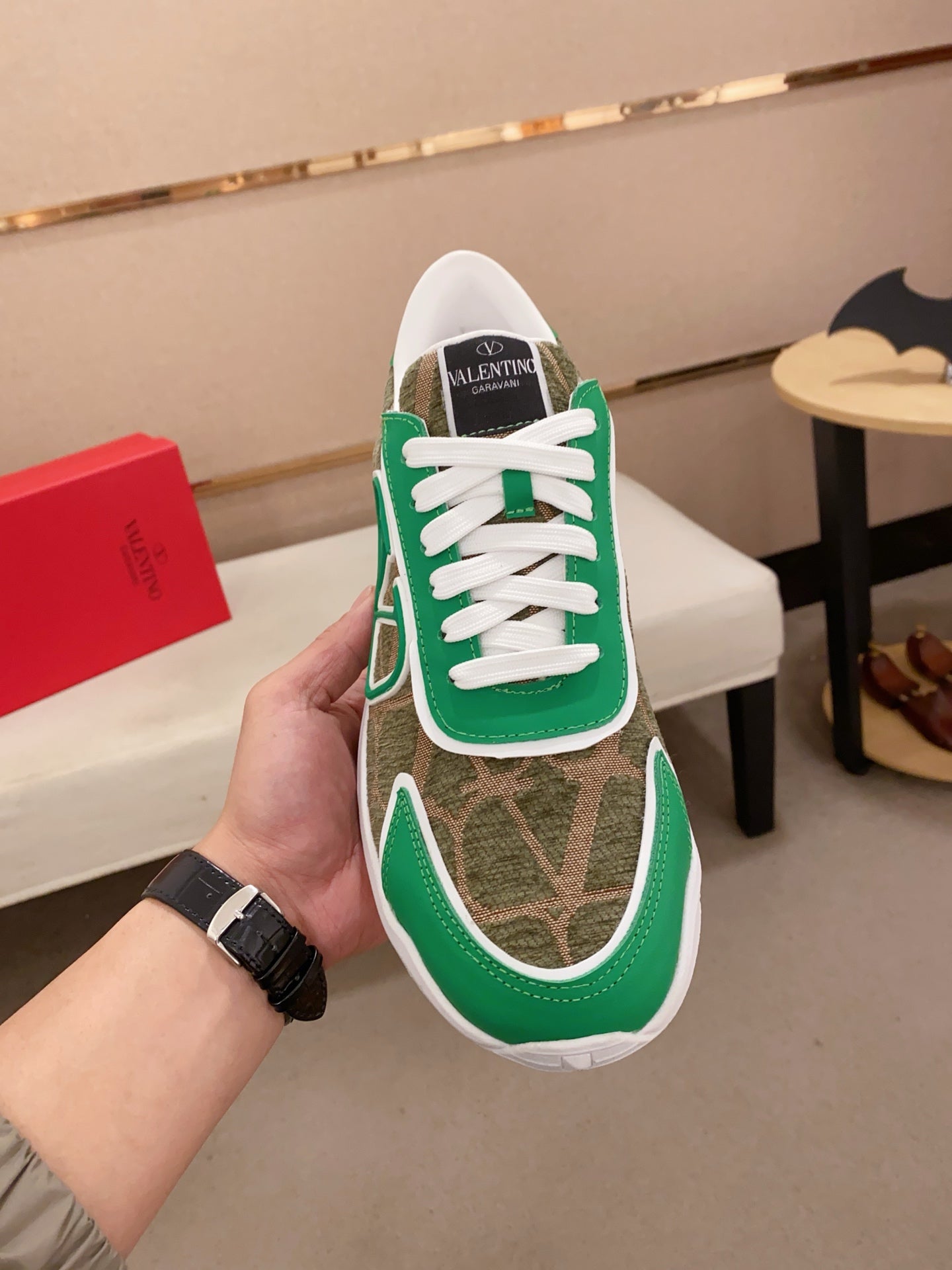 LuxluxHouse Best Quality Shoes Valentino