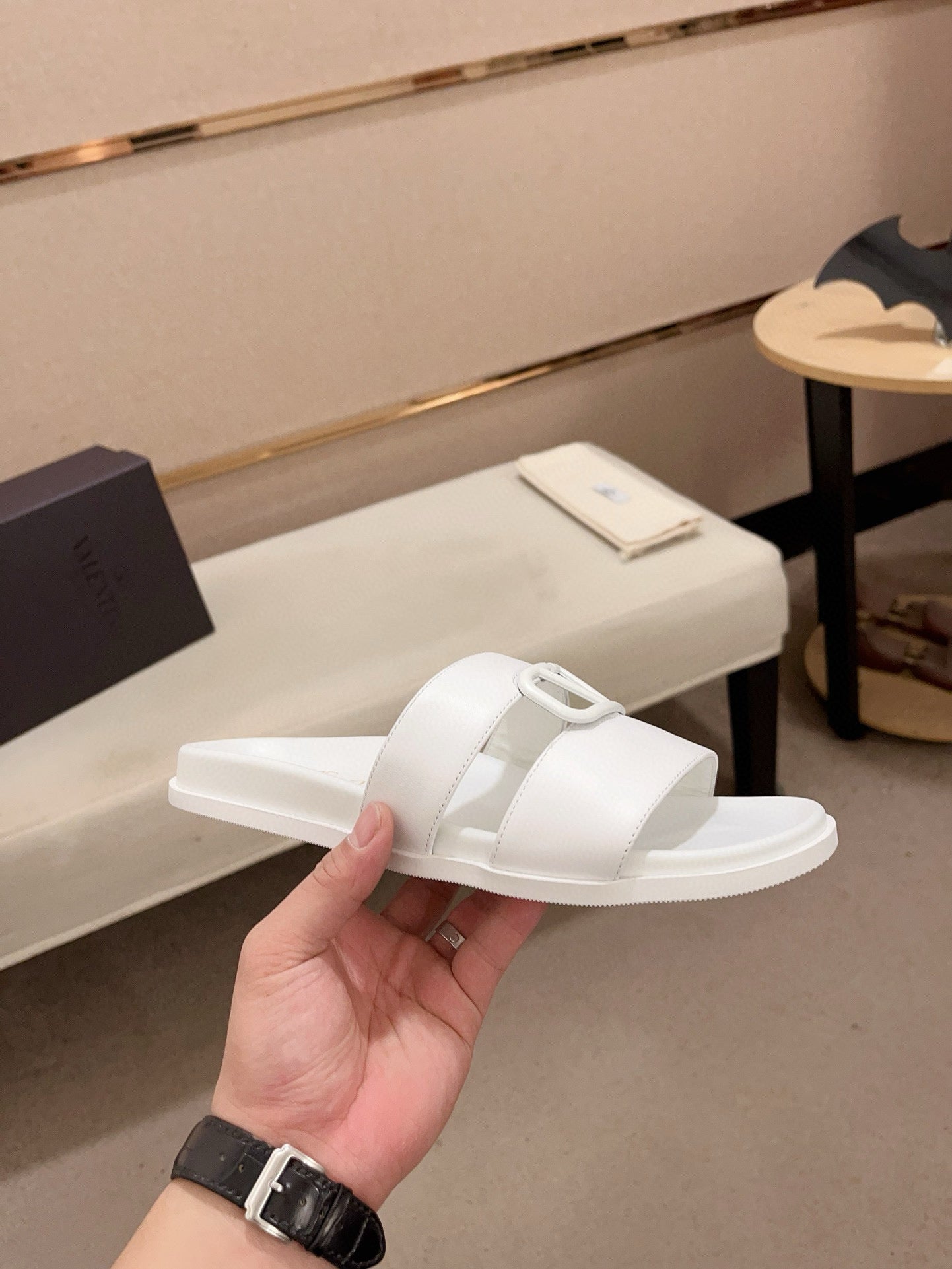 LuxluxHouse Best Quality Sandals Valentino