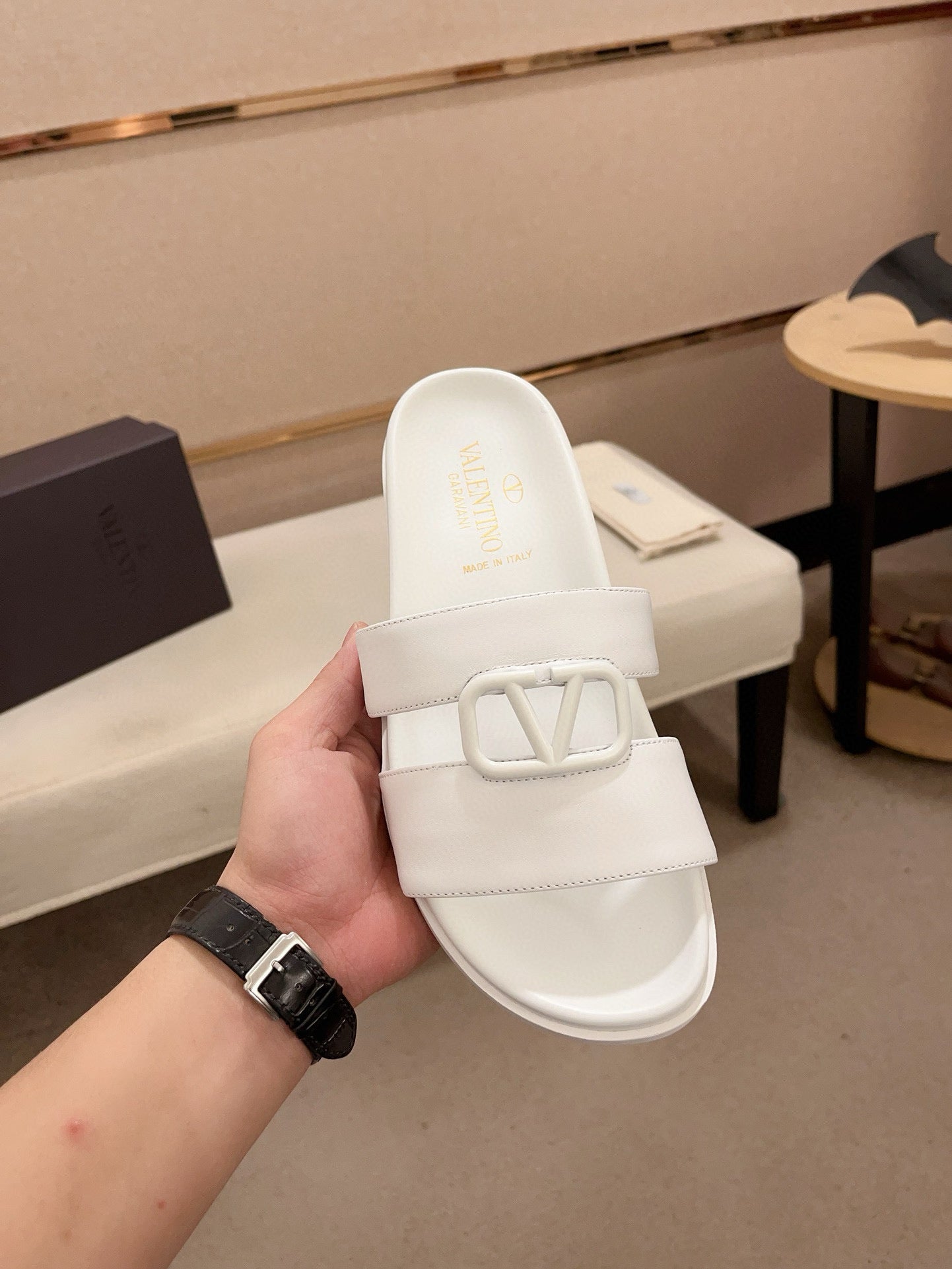 LuxluxHouse Best Quality Sandals Valentino