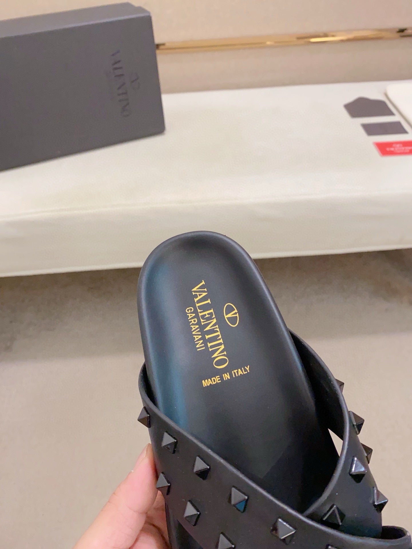 LuxluxHouse Best Quality Sandals Valentino