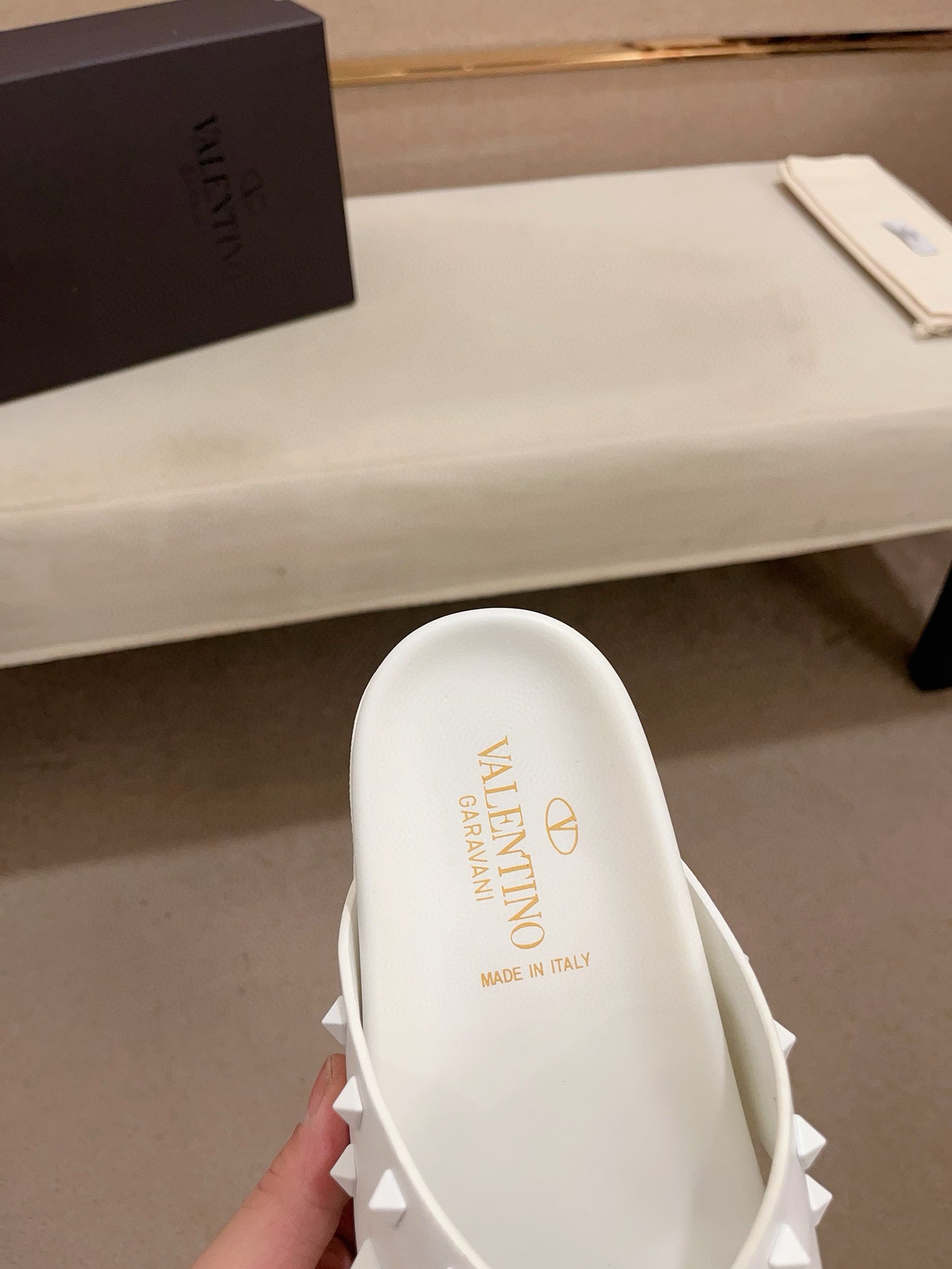 LuxluxHouse Best Quality Sandals Valentino