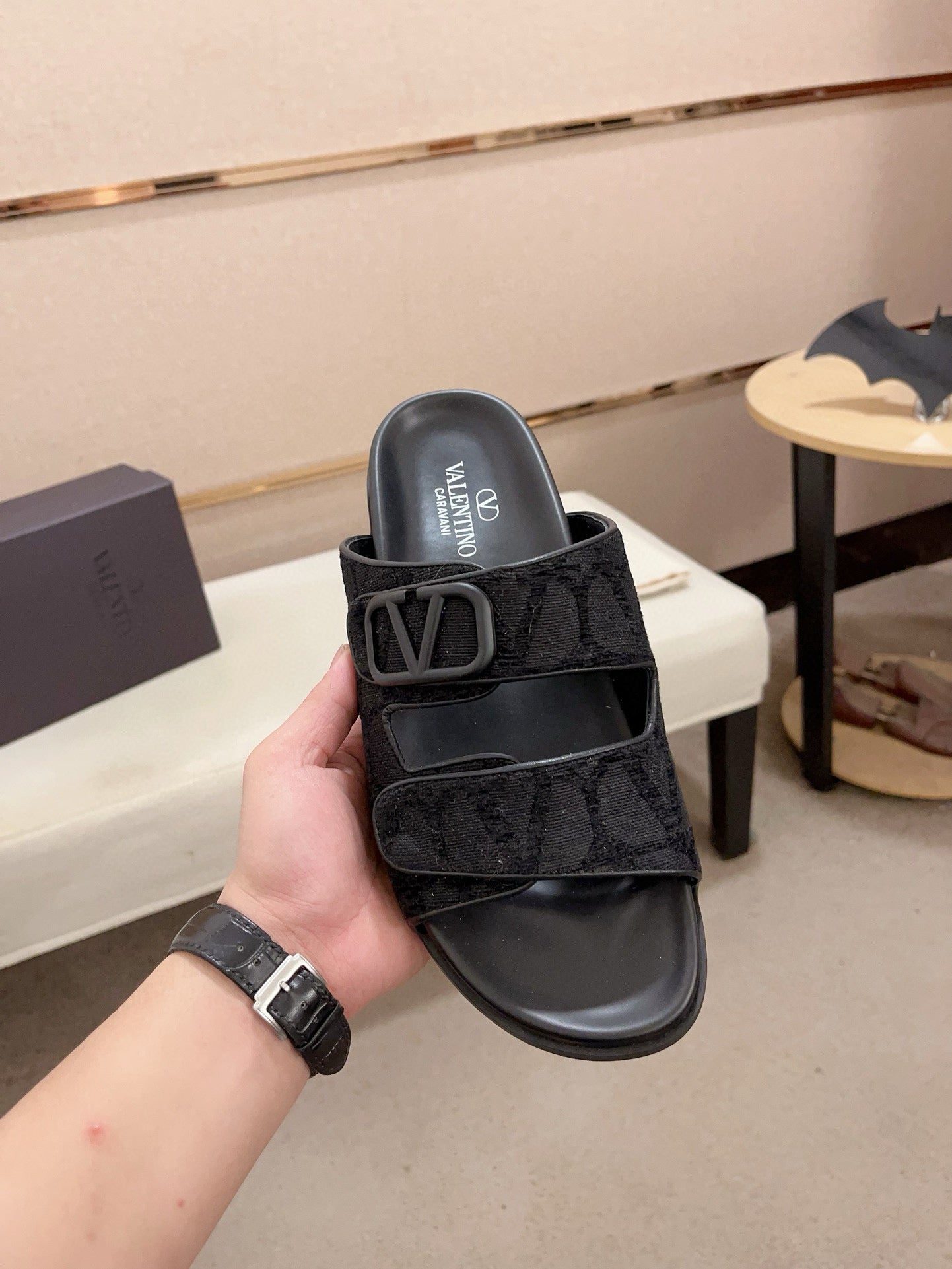 LuxluxHouse Best Quality Sandals Valentino