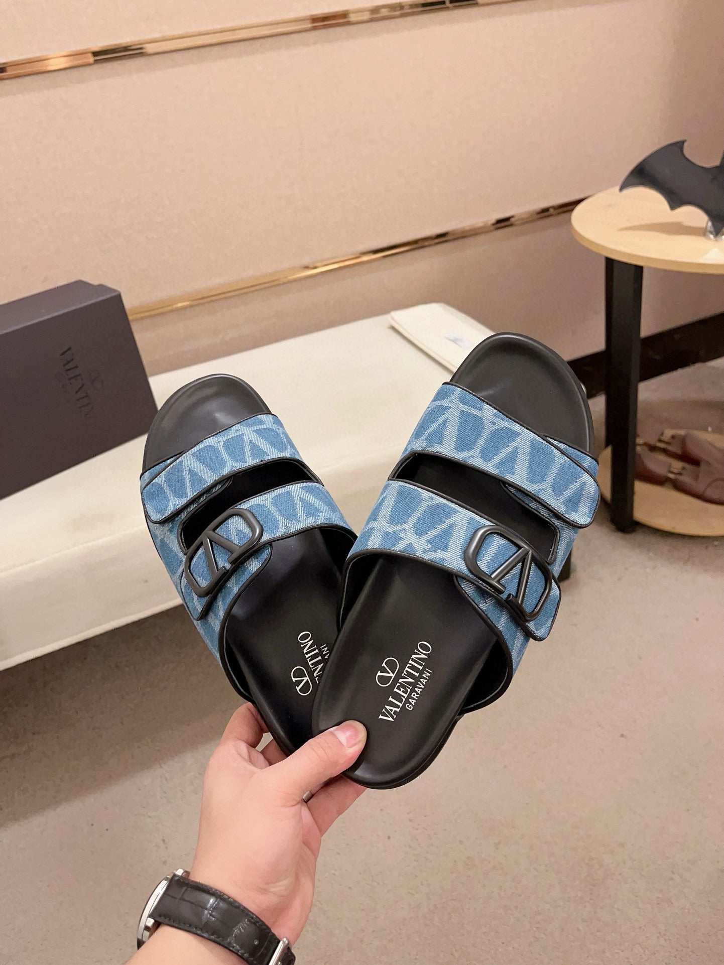LuxluxHouse Best Quality Sandals Valentino