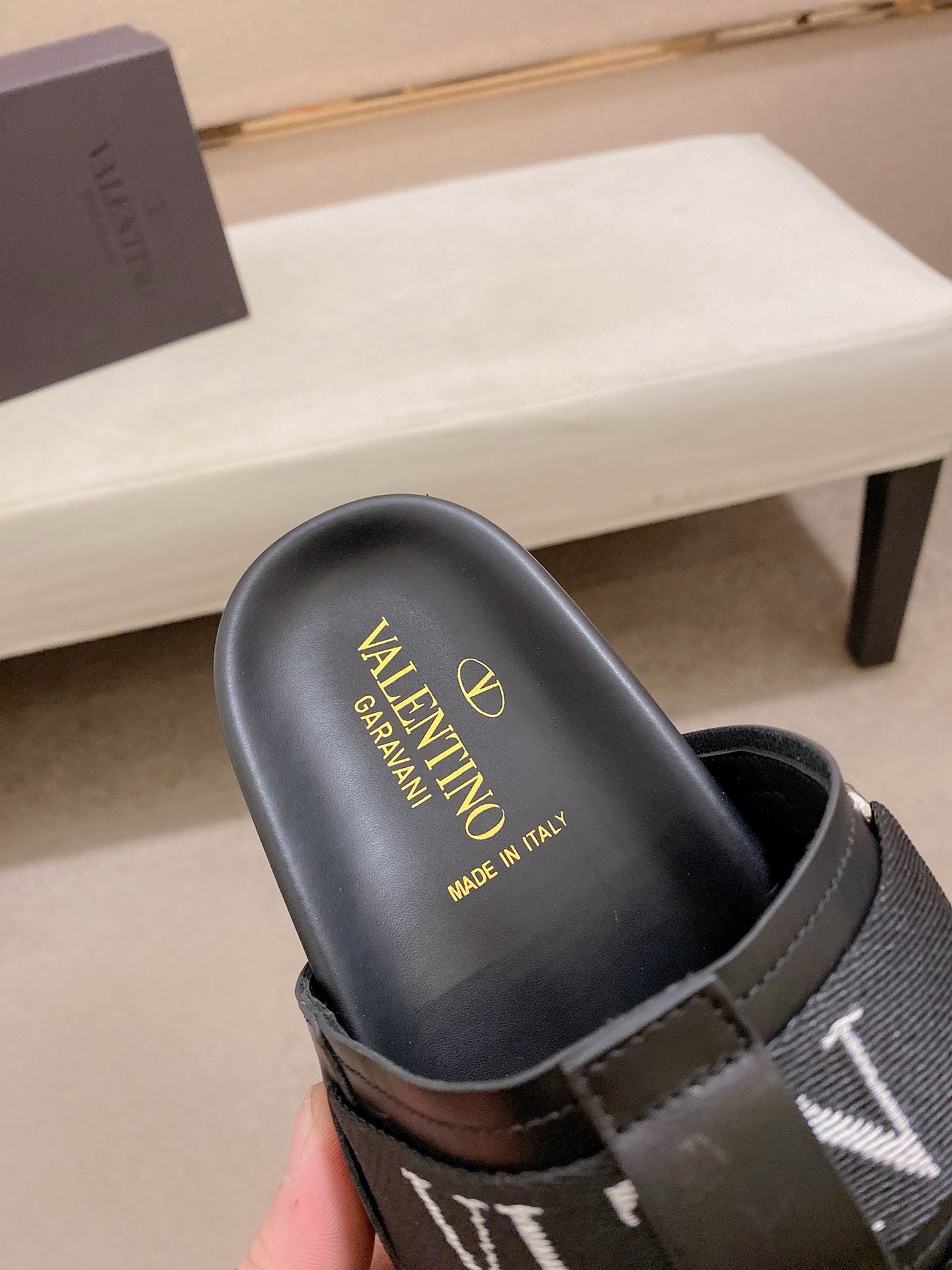 LuxluxHouse Best Quality Sandals Valentino