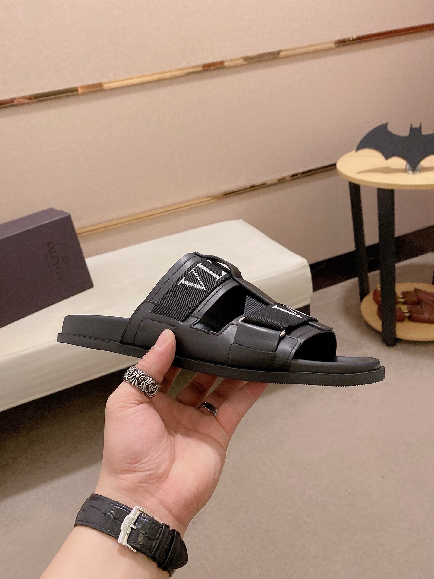 LuxluxHouse Best Quality Sandals Valentino