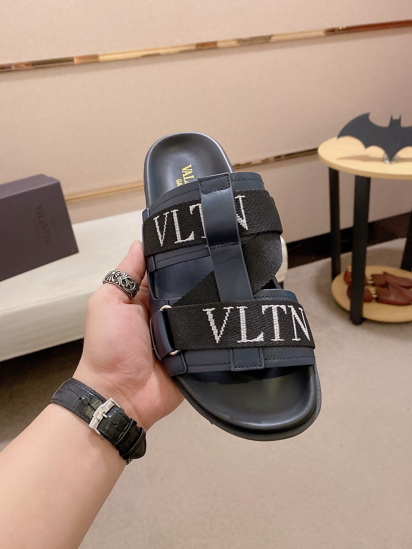 LuxluxHouse Best Quality Sandals Valentino