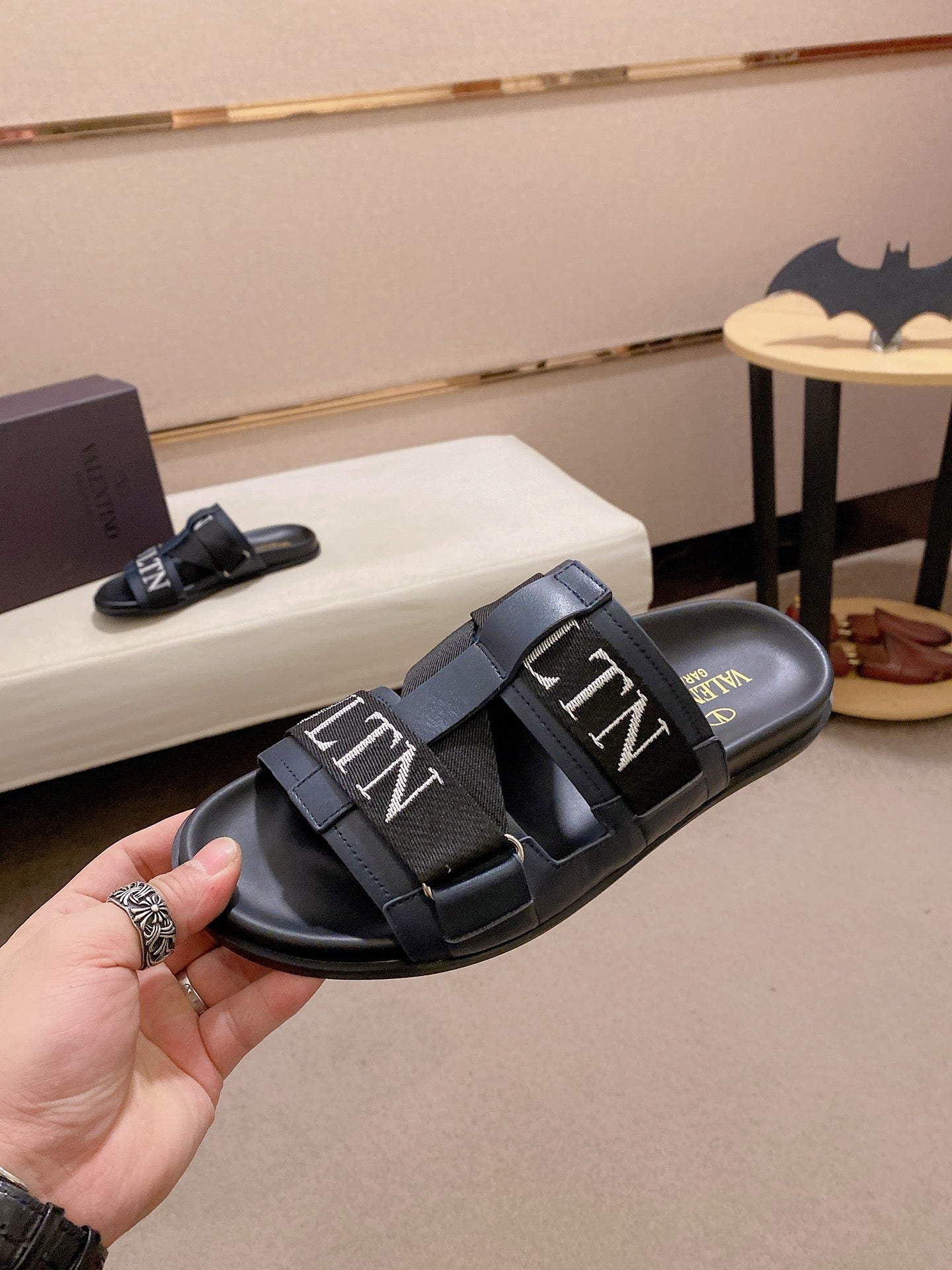 LuxluxHouse Best Quality Sandals Valentino
