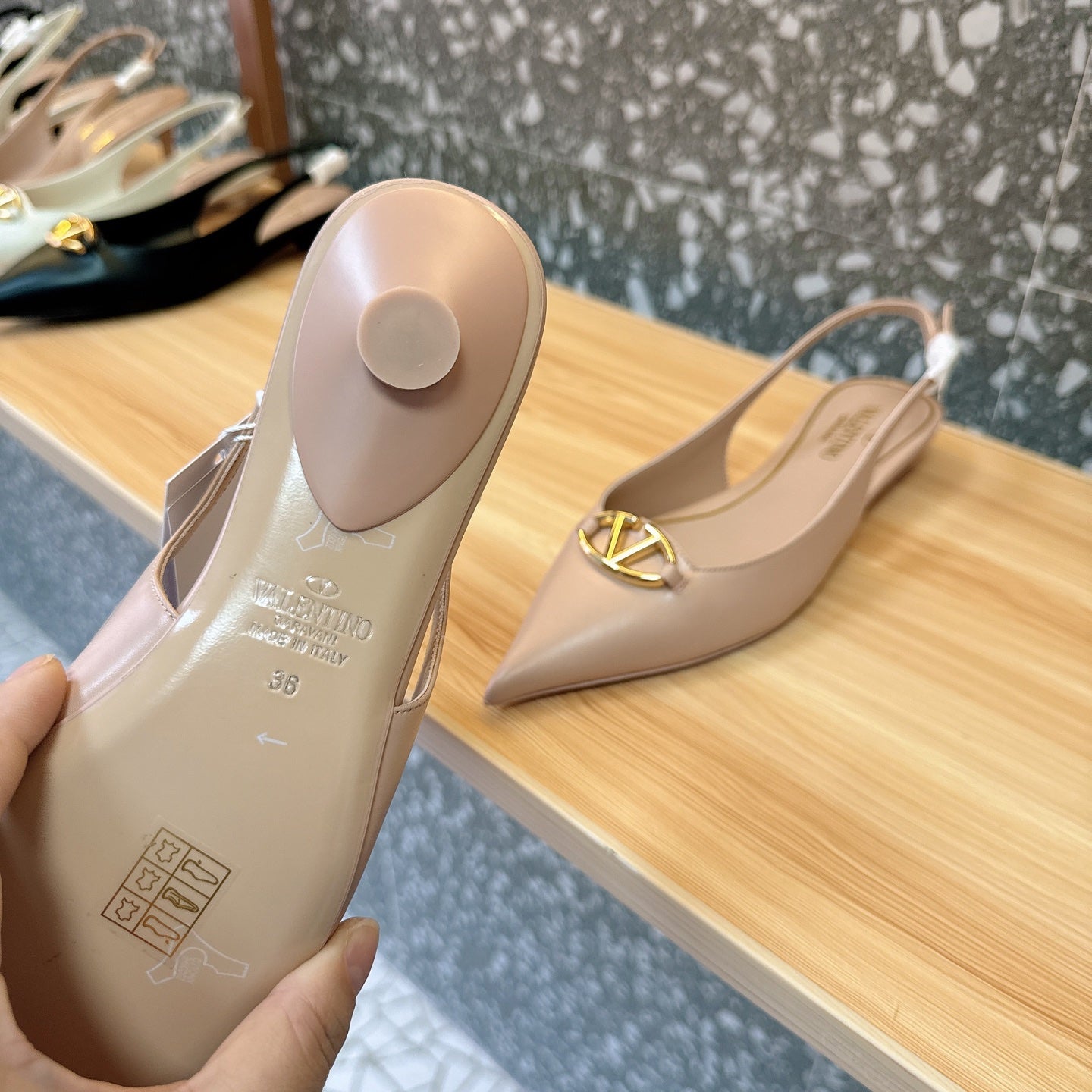 LuxluxHouse Best Quality Valentino Women Shoes