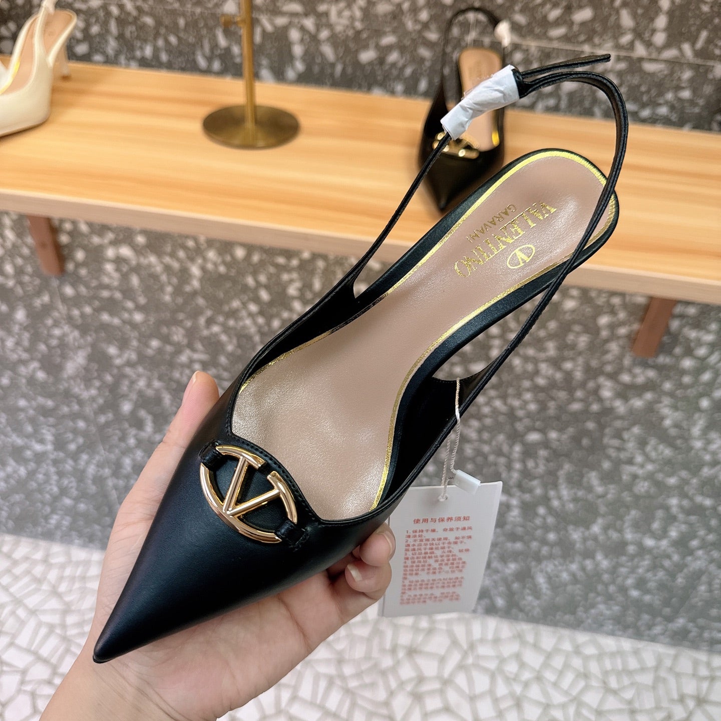 LuxluxHouse Best Quality Valentino Women Shoes