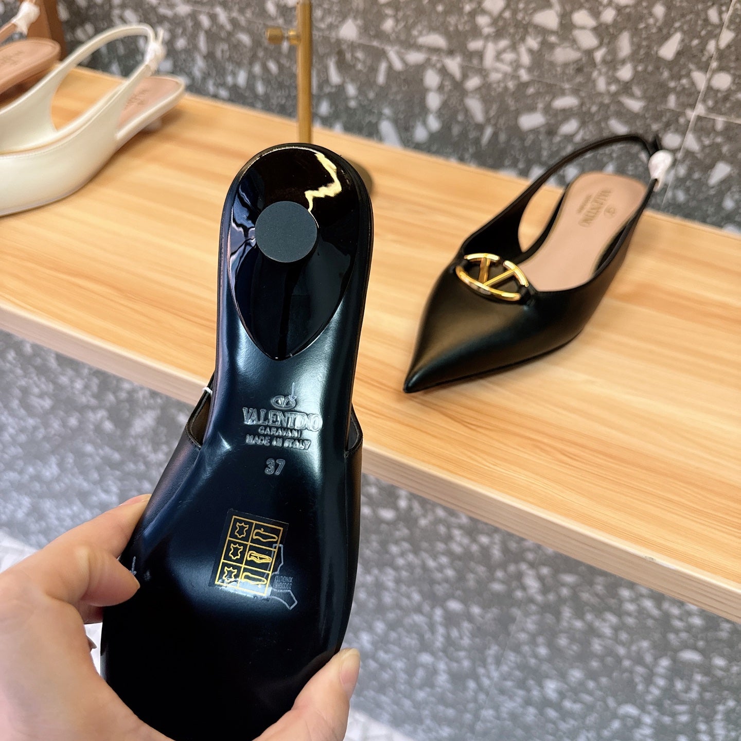 LuxluxHouse Best Quality Valentino Women Shoes