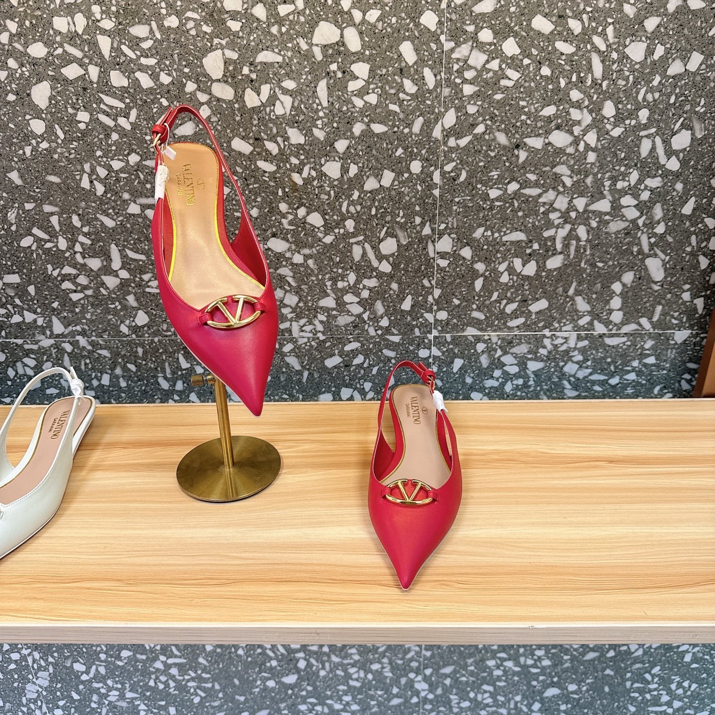 LuxluxHouse Best Quality Valentino Women Shoes
