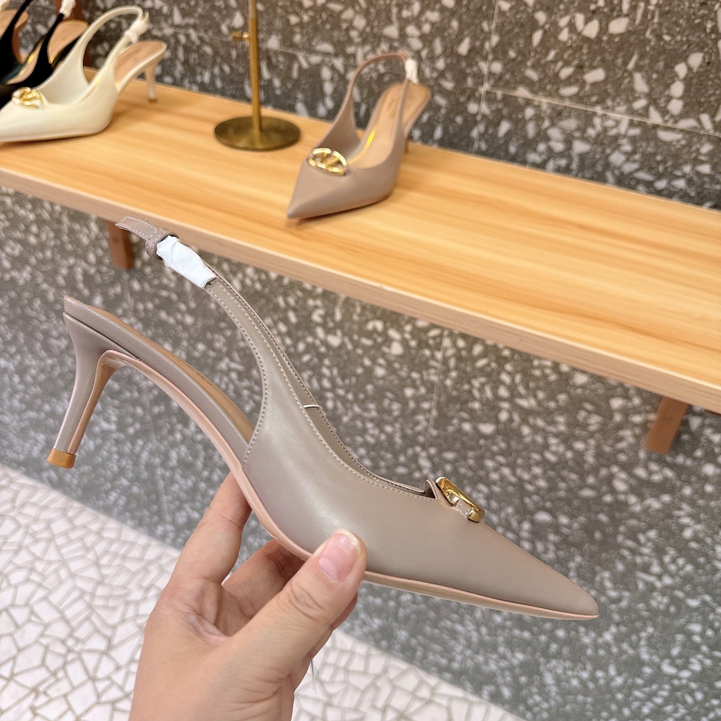 LuxluxHouse Best Quality Valentino Women Shoes