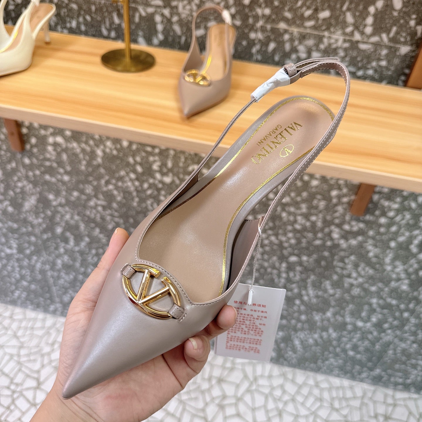 LuxluxHouse Best Quality Valentino Women Shoes
