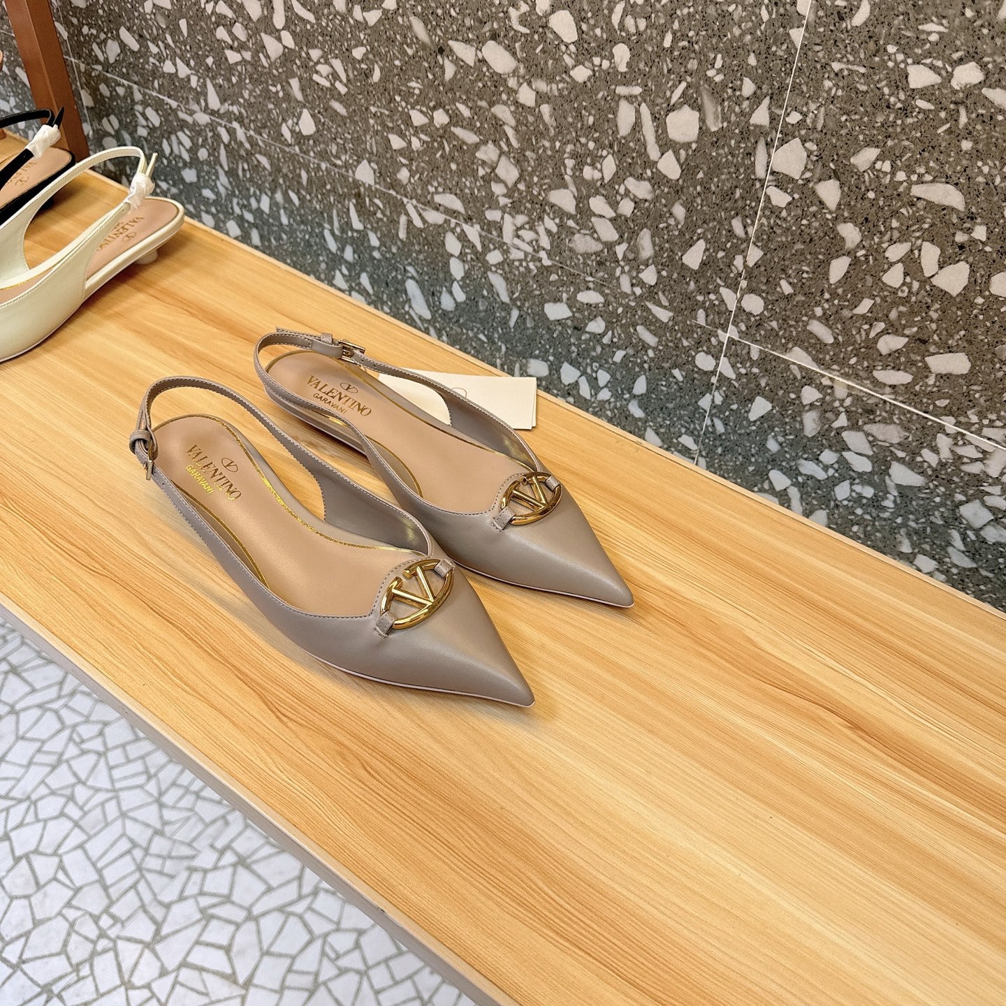 LuxluxHouse Best Quality Valentino Women Shoes