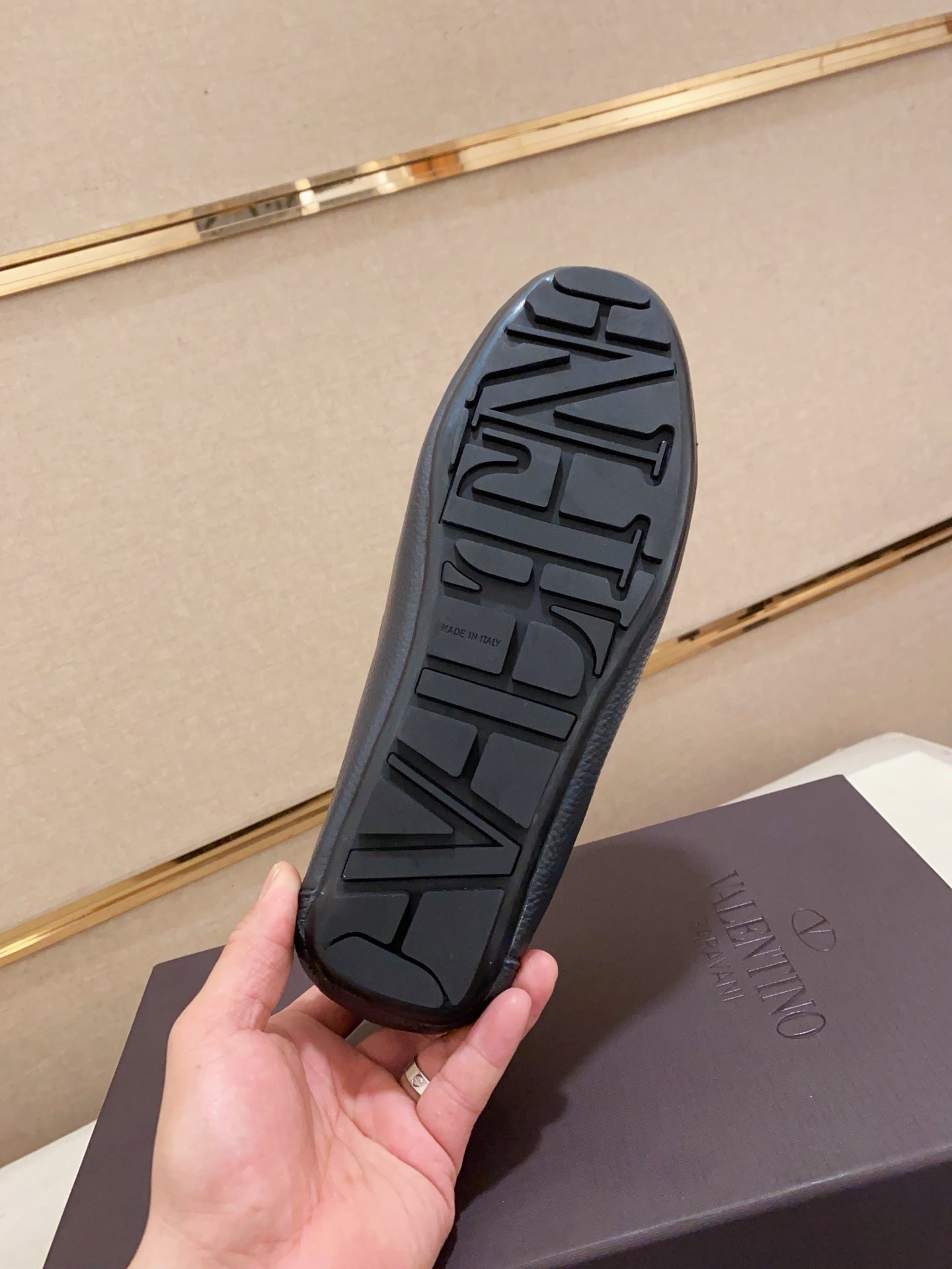 LuxluxHouse Best Quality Shoes Valentino