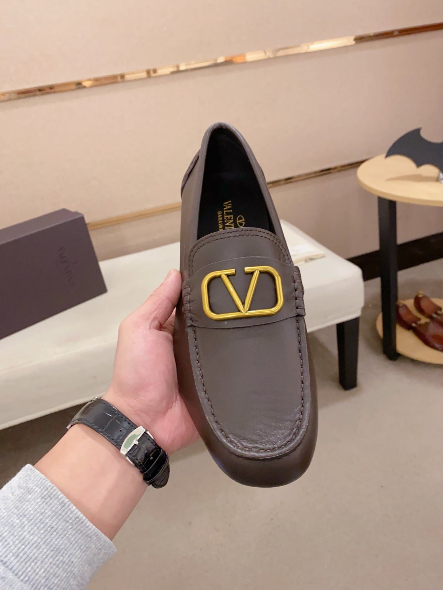 LuxluxHouse Best Quality Shoes Valentino