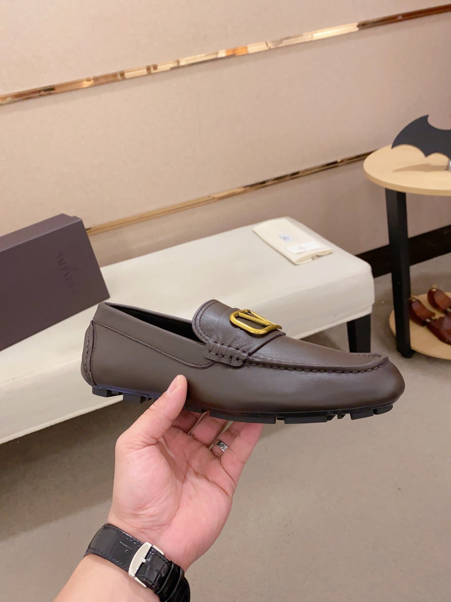 LuxluxHouse Best Quality Shoes Valentino